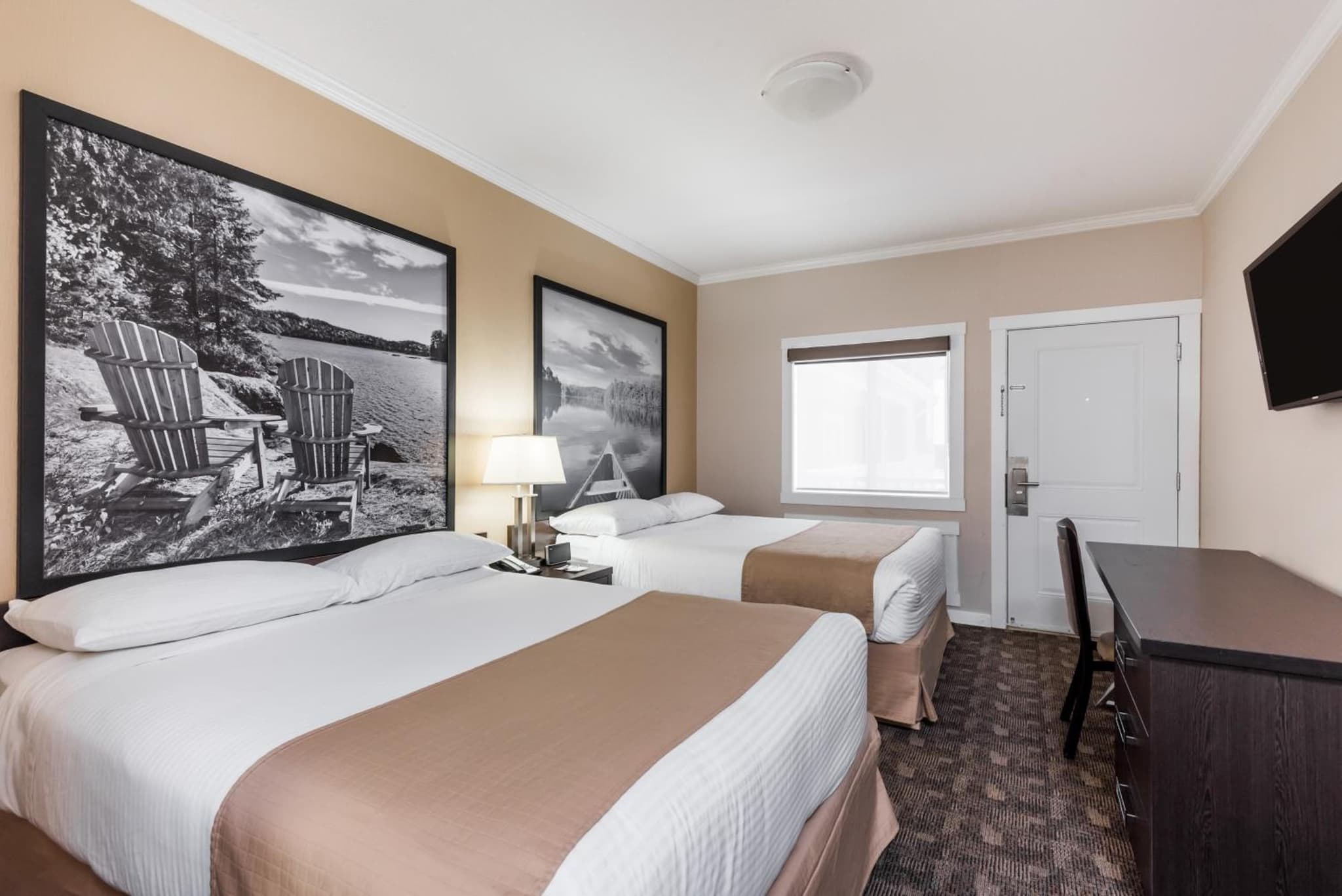Super 8 by Wyndham Watrous photo 3