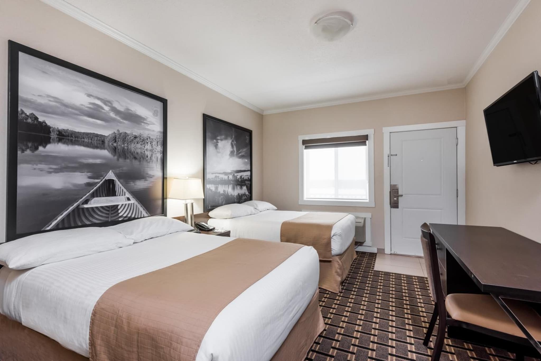 Super 8 by Wyndham Watrous photo 6