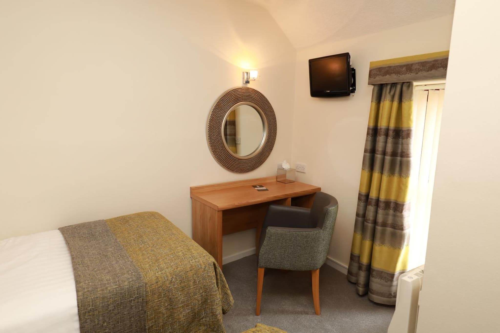 The Famous Star Hotel Moffat photo 6