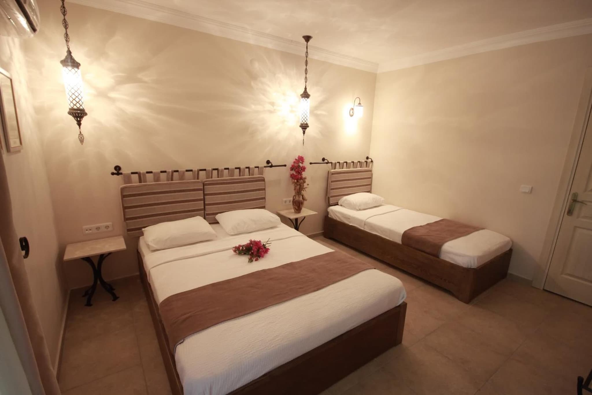 Dardanos Hotel photo 4