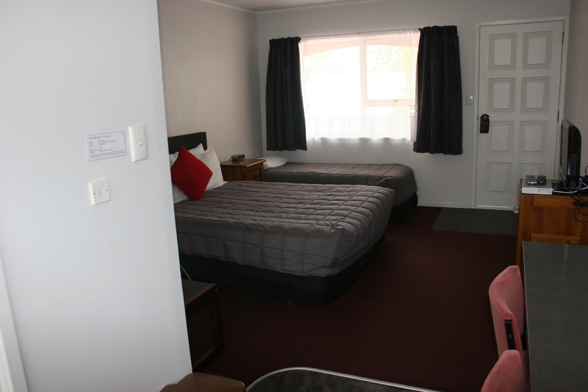 Burgundy Rose Motel photo 6