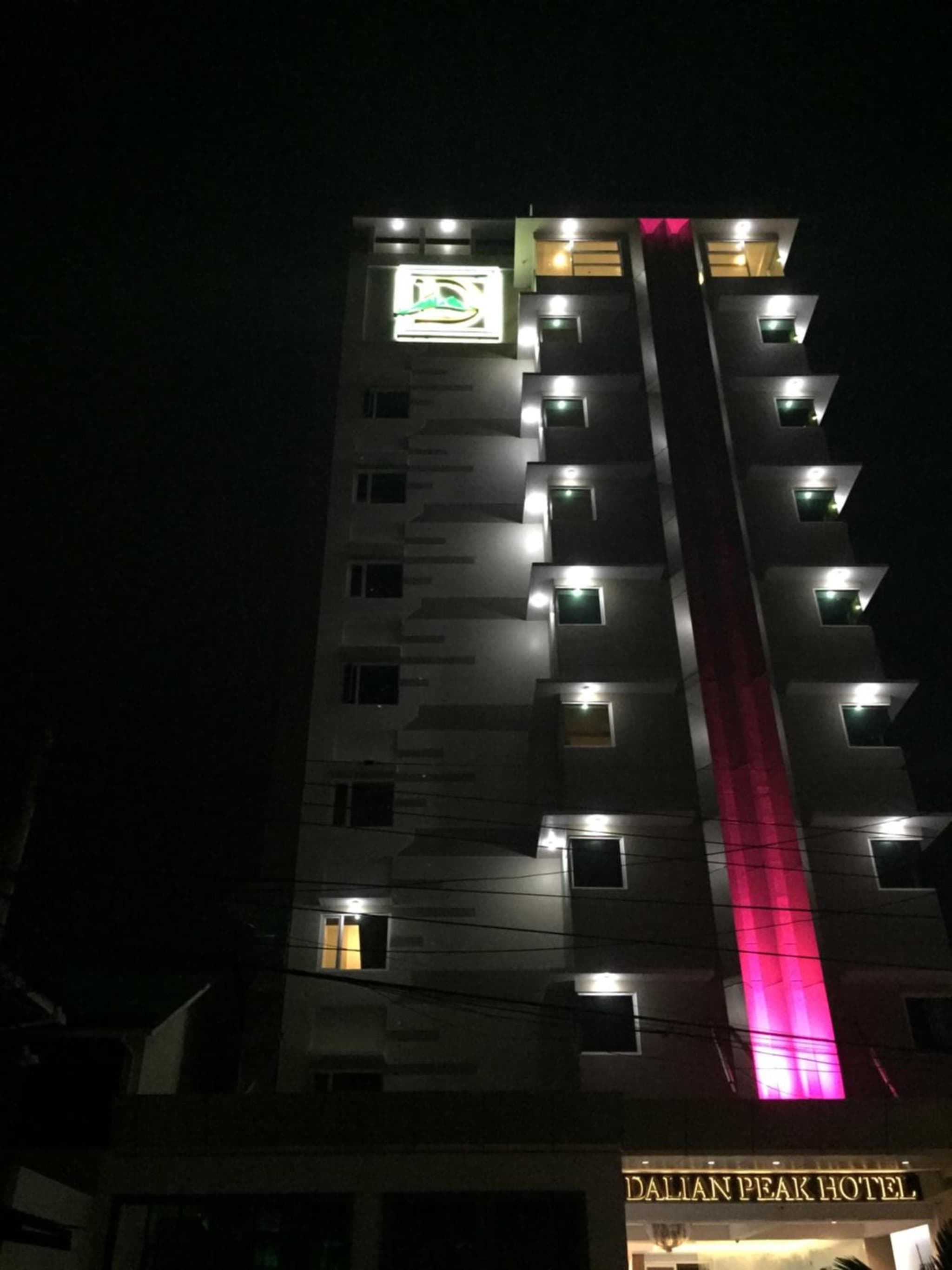 Dalian Peak Hotel