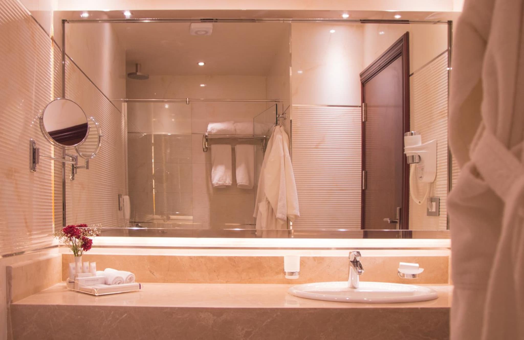Golden Inn Hotel photo 3