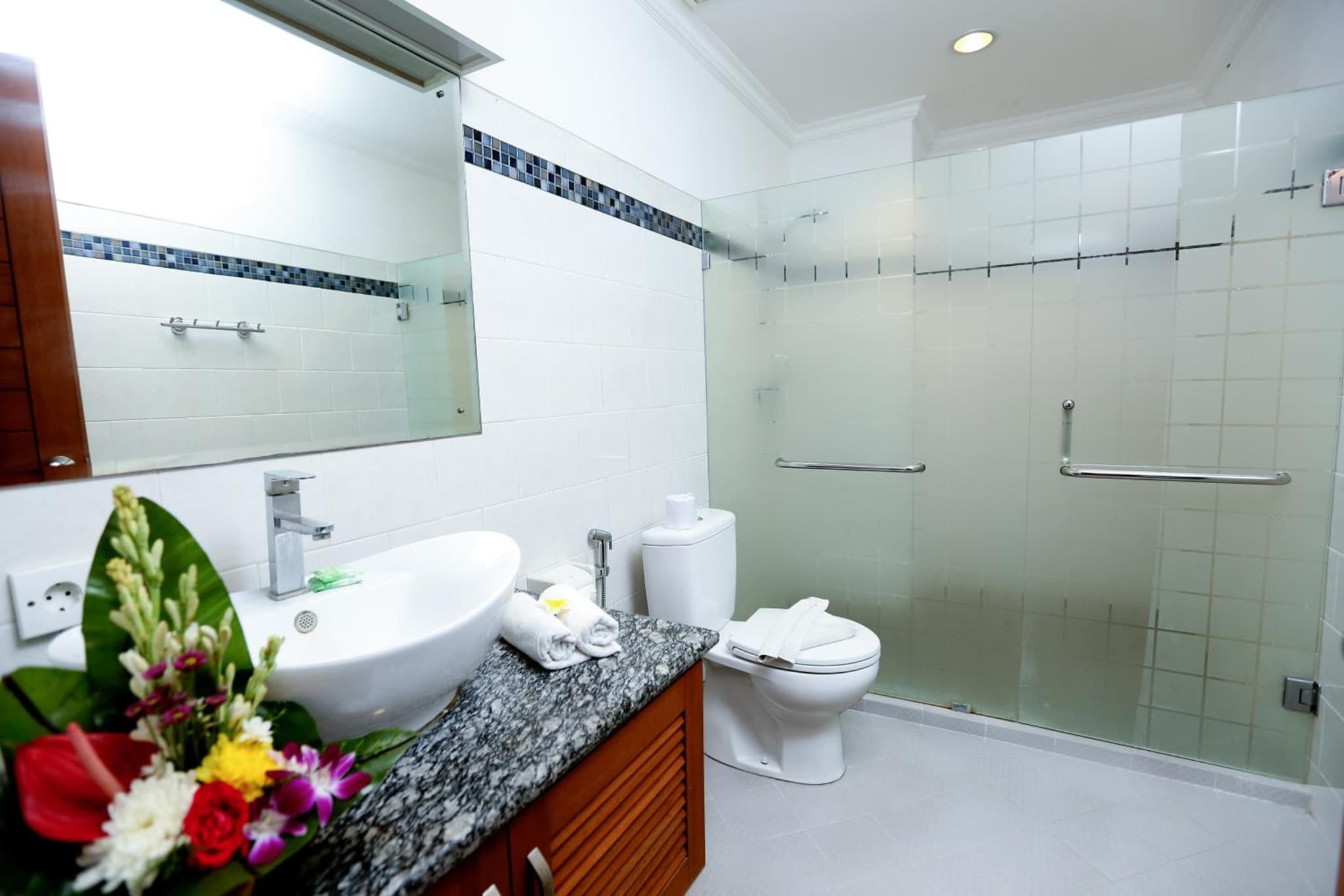 Aquarius Beach Hotel photo 9