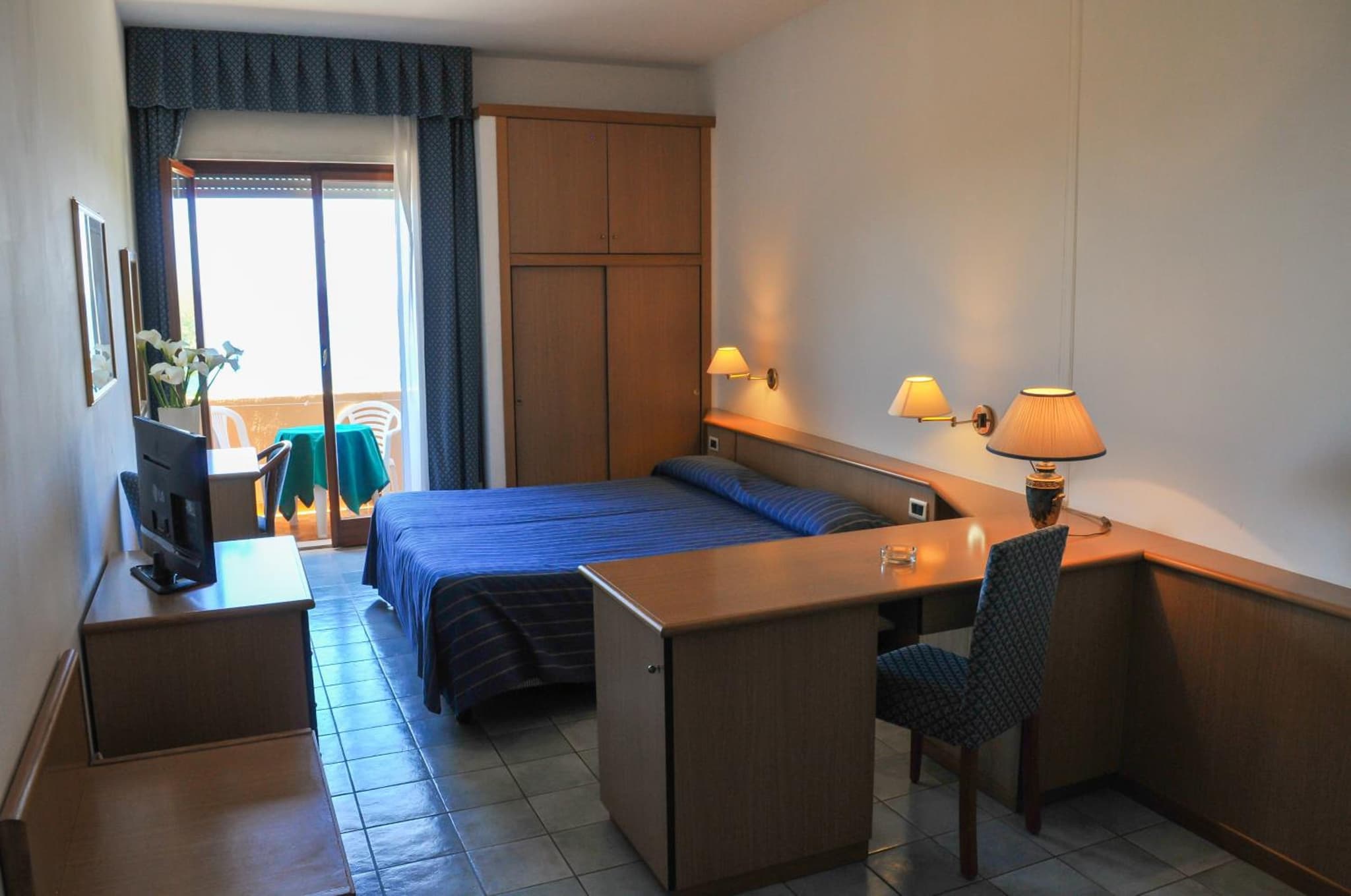 Hotel Riviera Bleu photo 2
