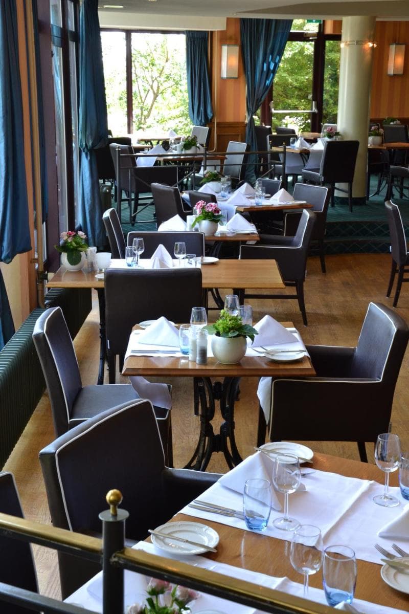 restaurant