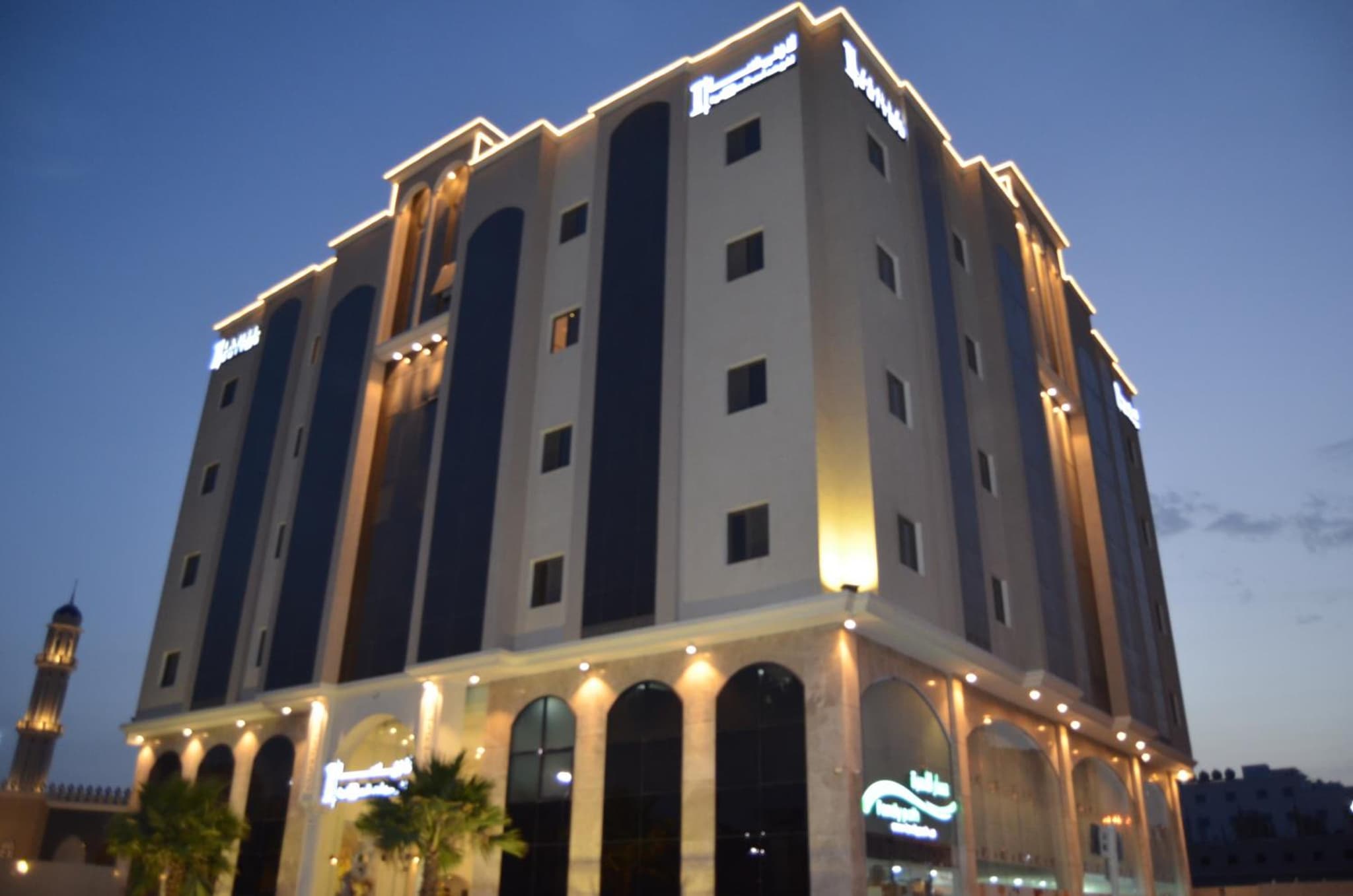 Larissa Suites photo 9