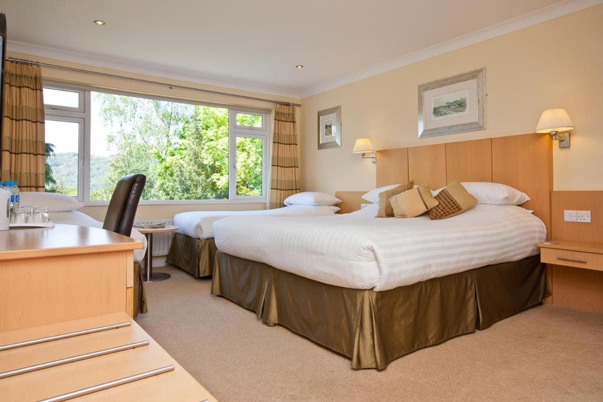 Lingwood Lodge photo 2