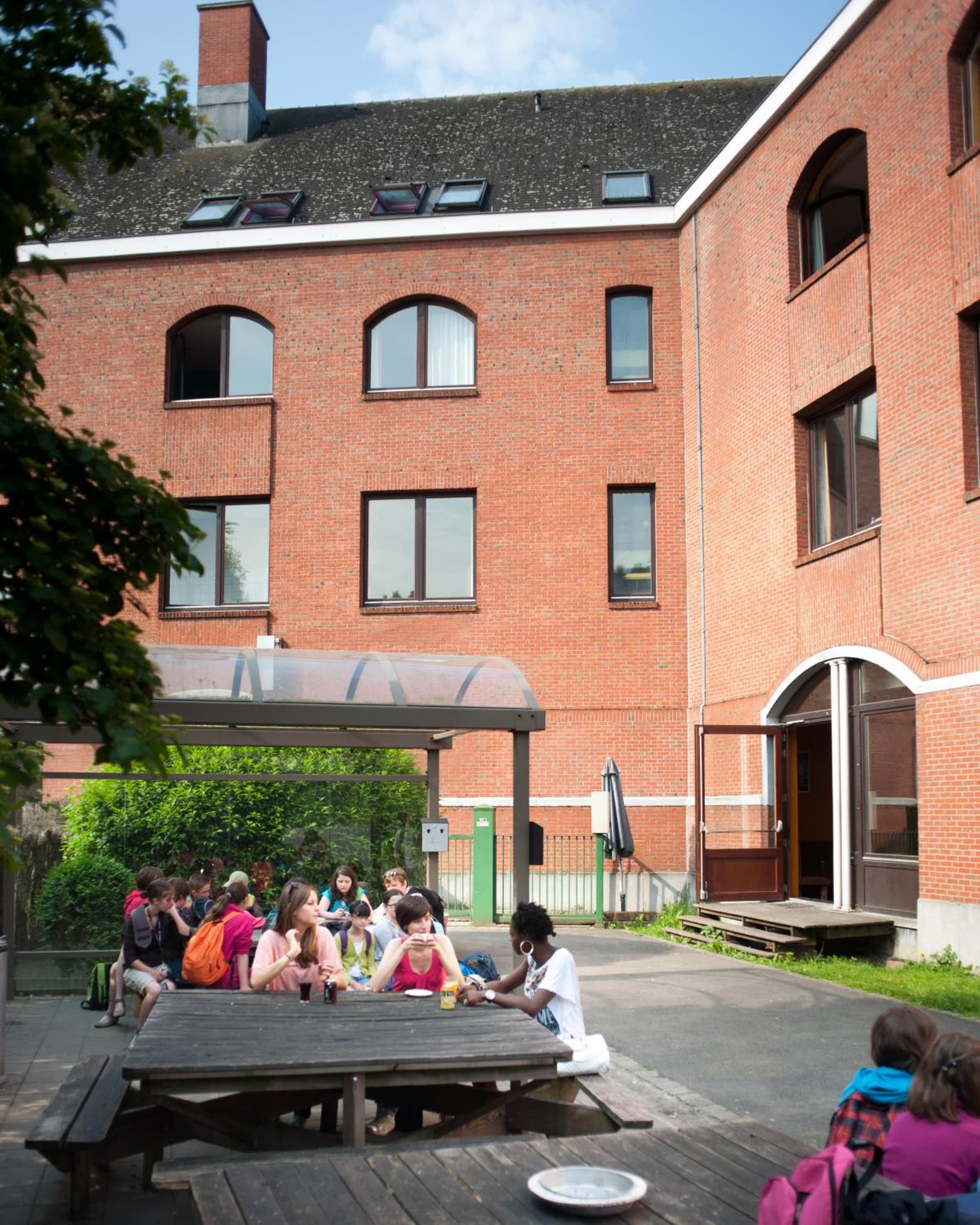 HI Brussels Generation Europe Hostel photo 3