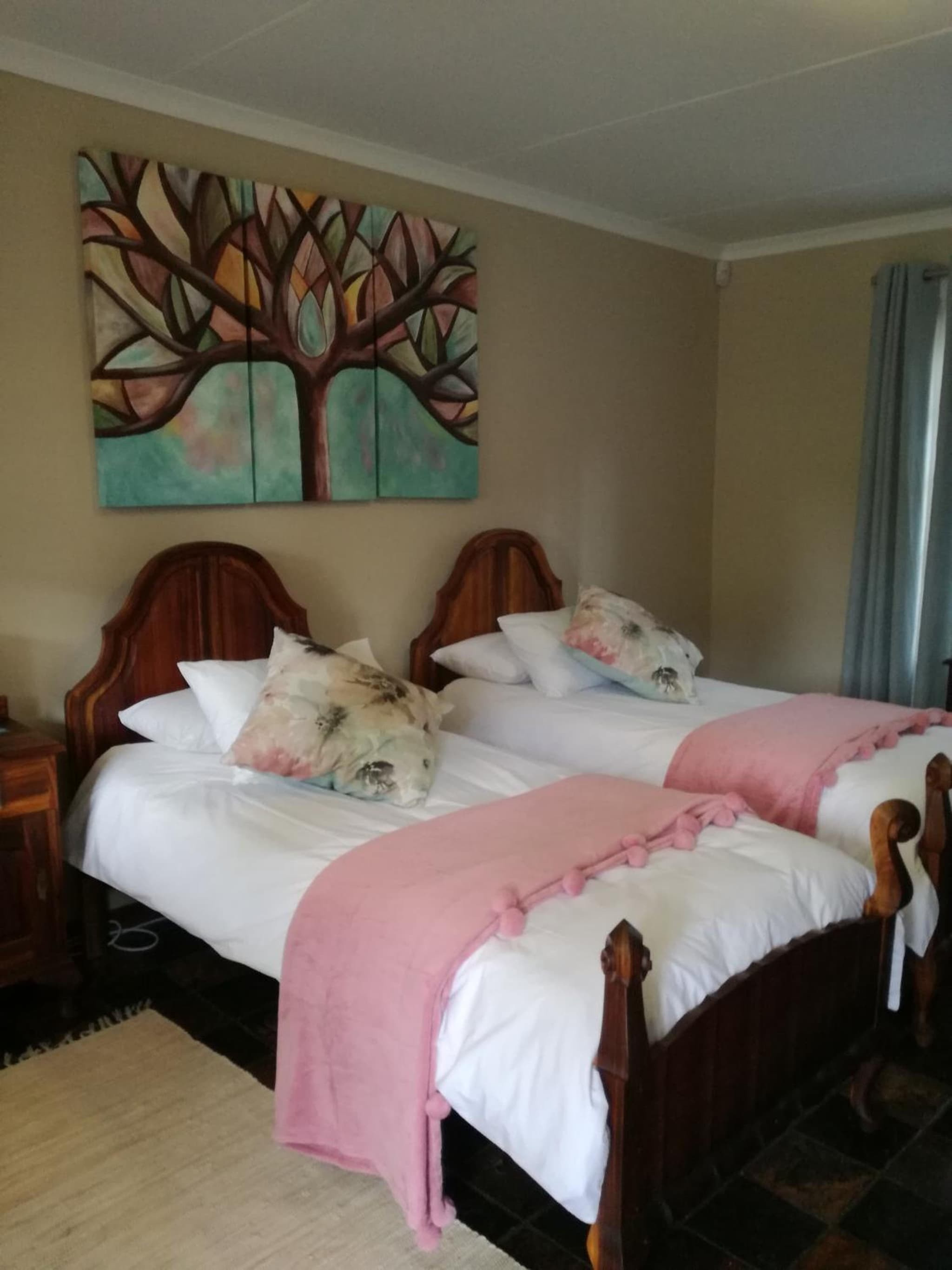 Cadle House photo 4