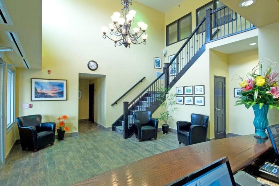 Midland Inn & Suites photo 9