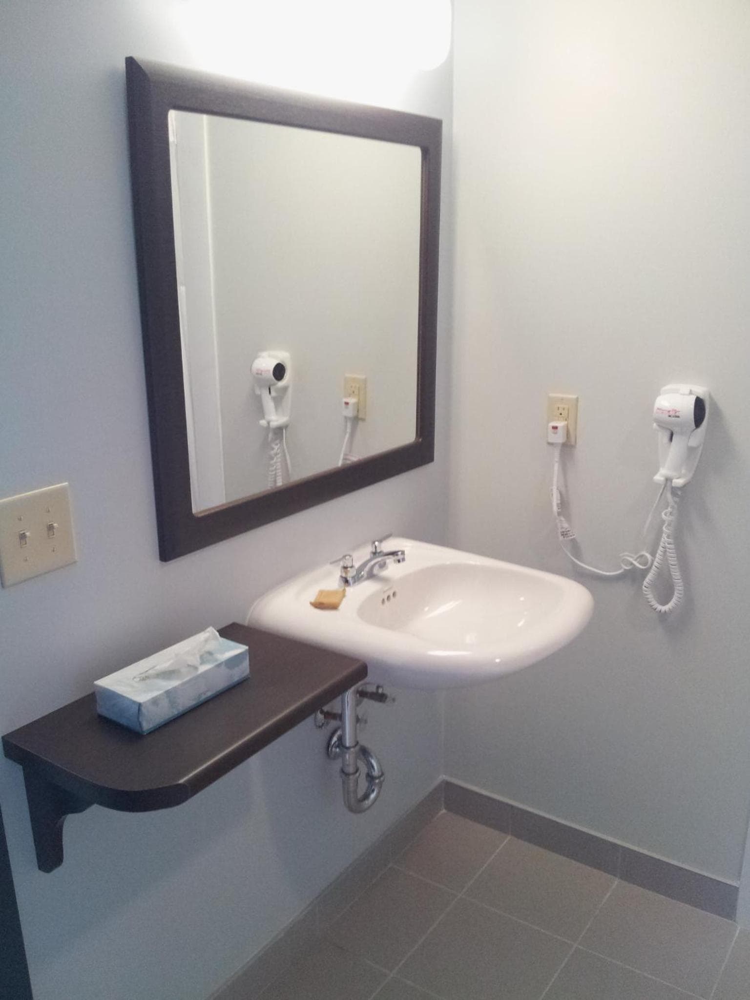 Midland Inn & Suites photo 2