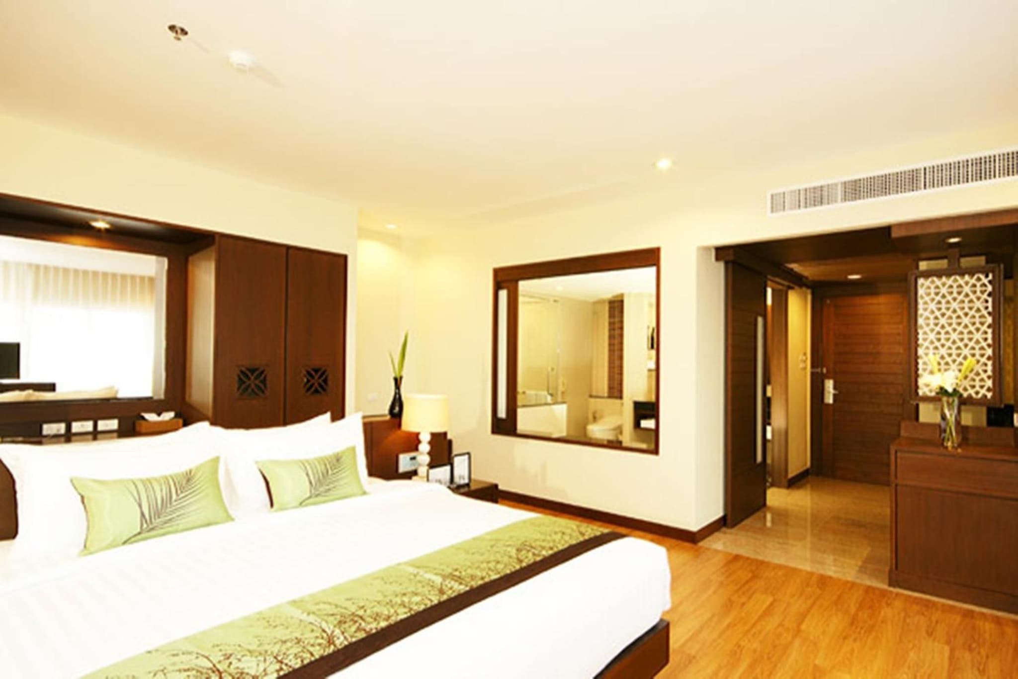 The Heritage Pattaya Beachfront Resort photo 8