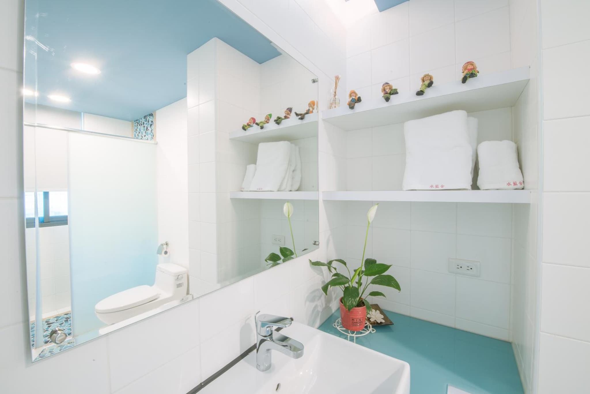 Sapphire Inn photo 7
