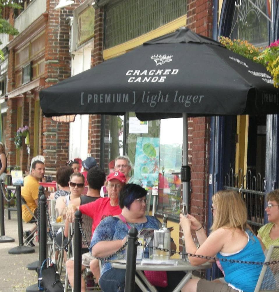 Canalside Restaurant & Inn
