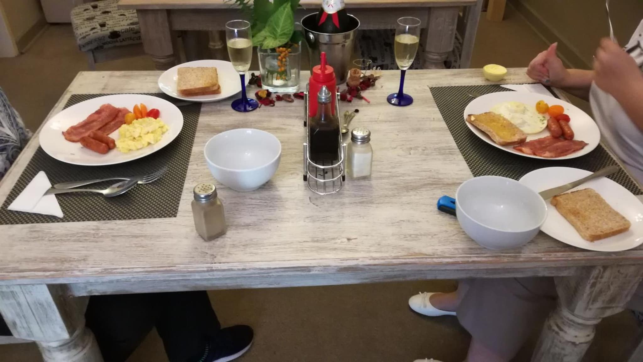 dining