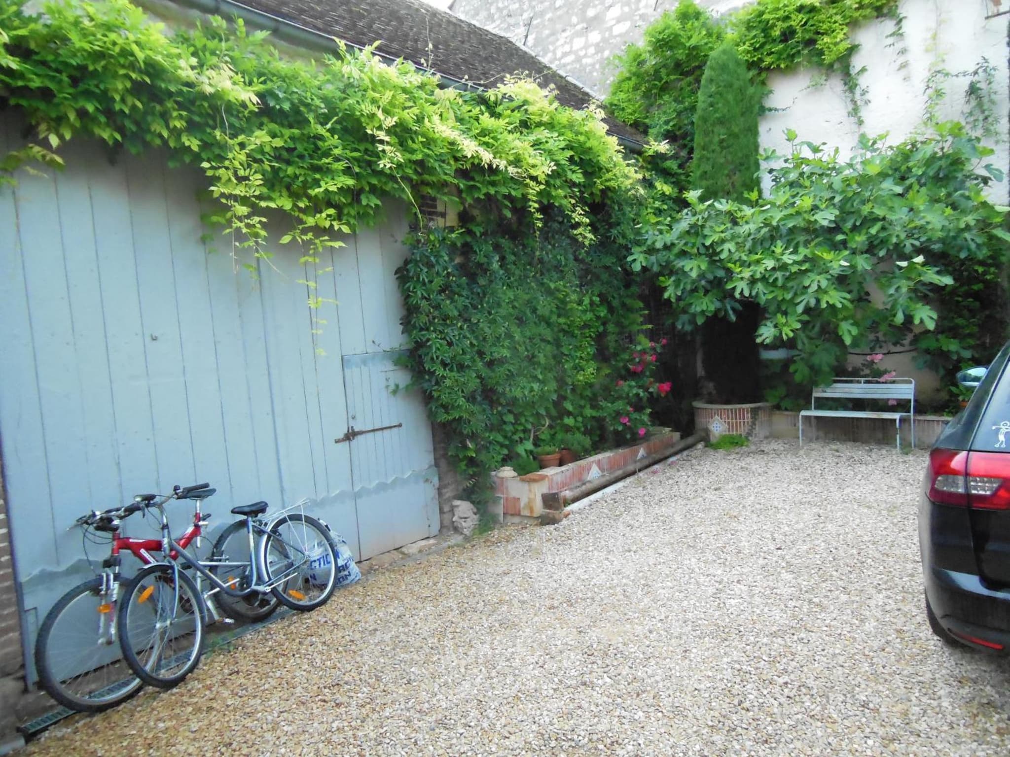 Les Bains Bed & Breakfast photo 4