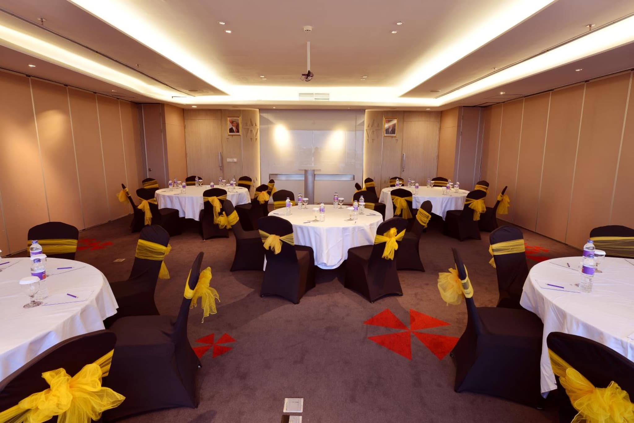 FOX Hotel Pekanbaru photo 2