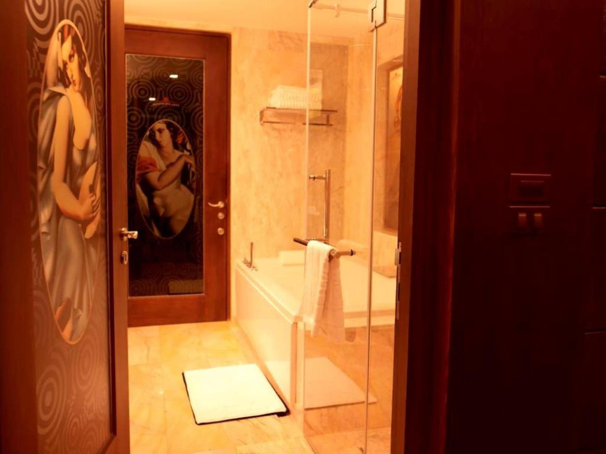 Maleewana Hotel & Resort photo 9