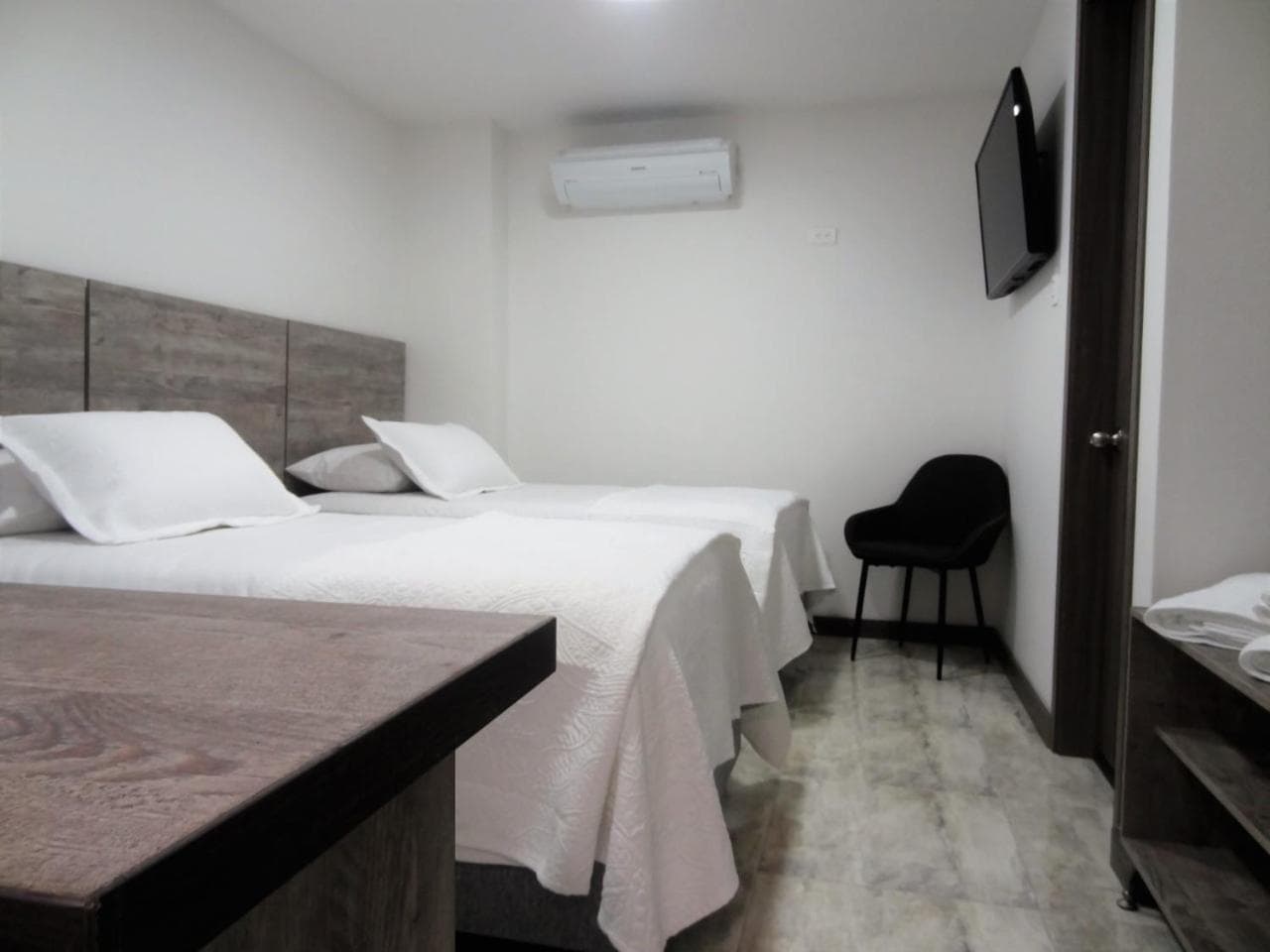ARI Hotel photo 2