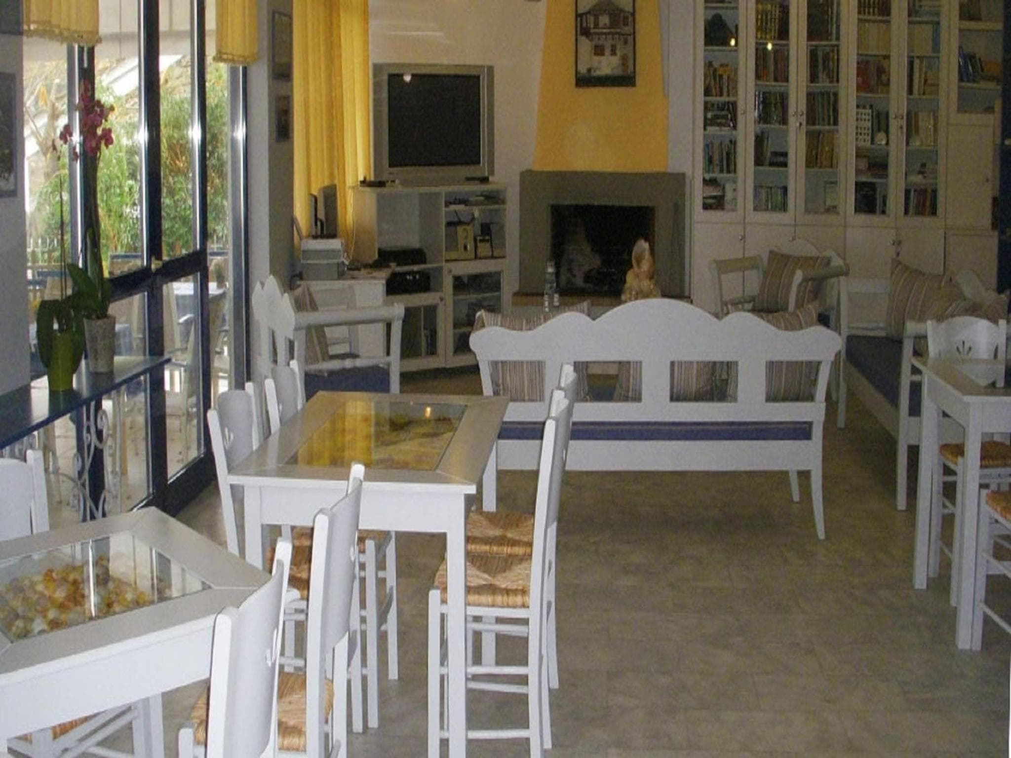 Argo Rooms & Studios photo 2