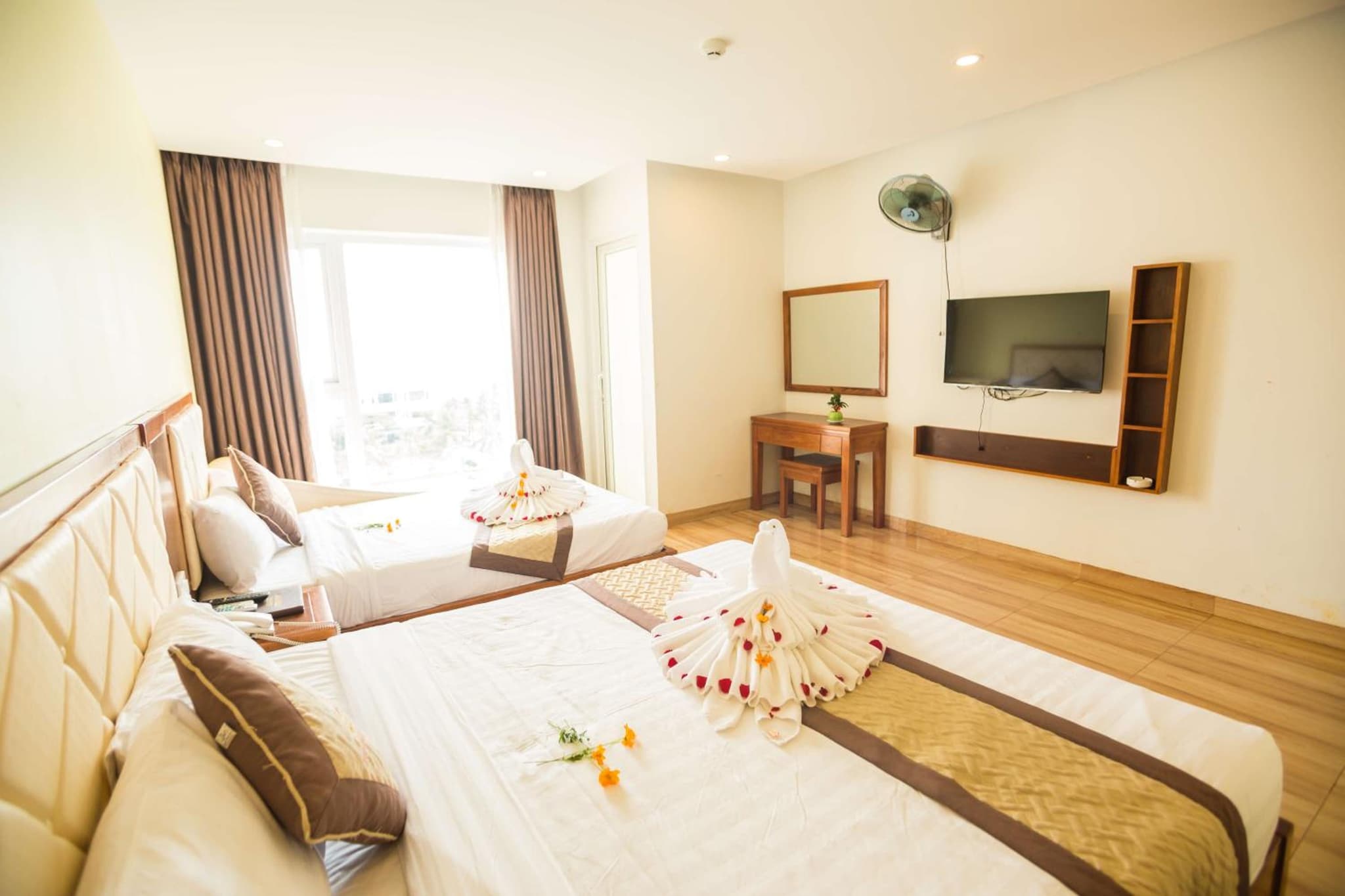 DaNa Sailing Hotel photo 3