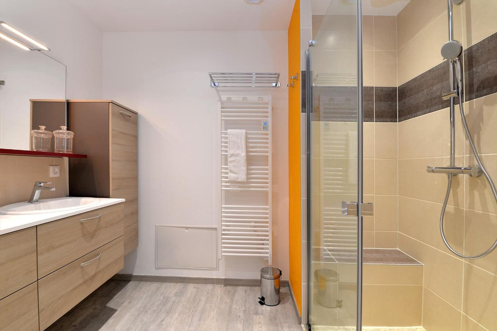 Les Suites Du Cygne photo 8