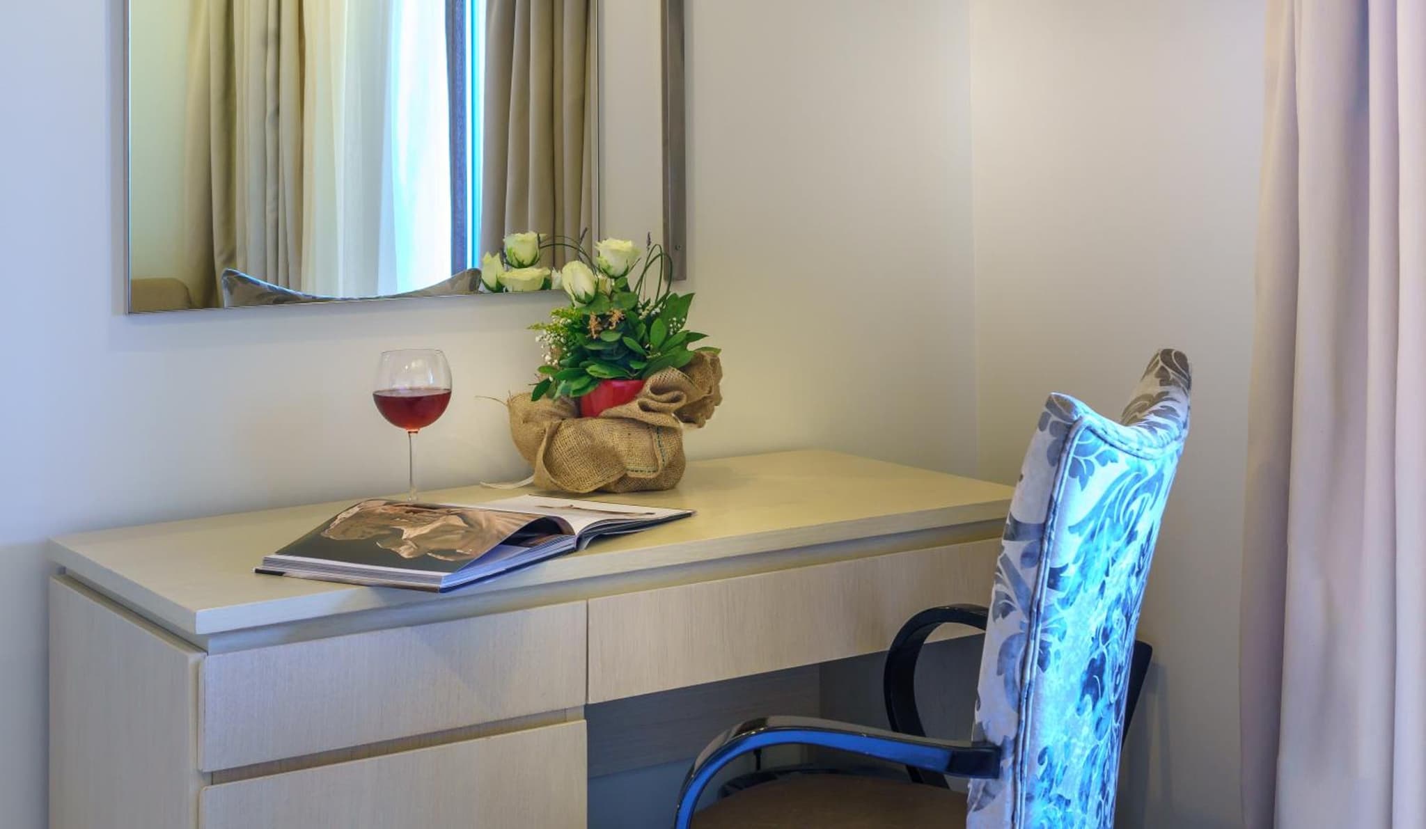 Cosmopolitan Hotel by GHH photo 7