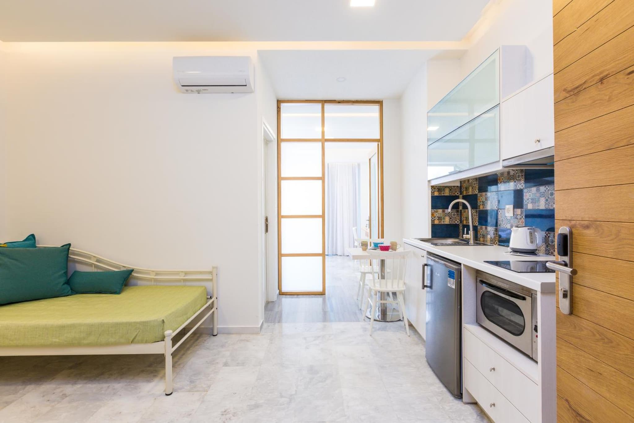 Meltemi Coast Suites photo 6