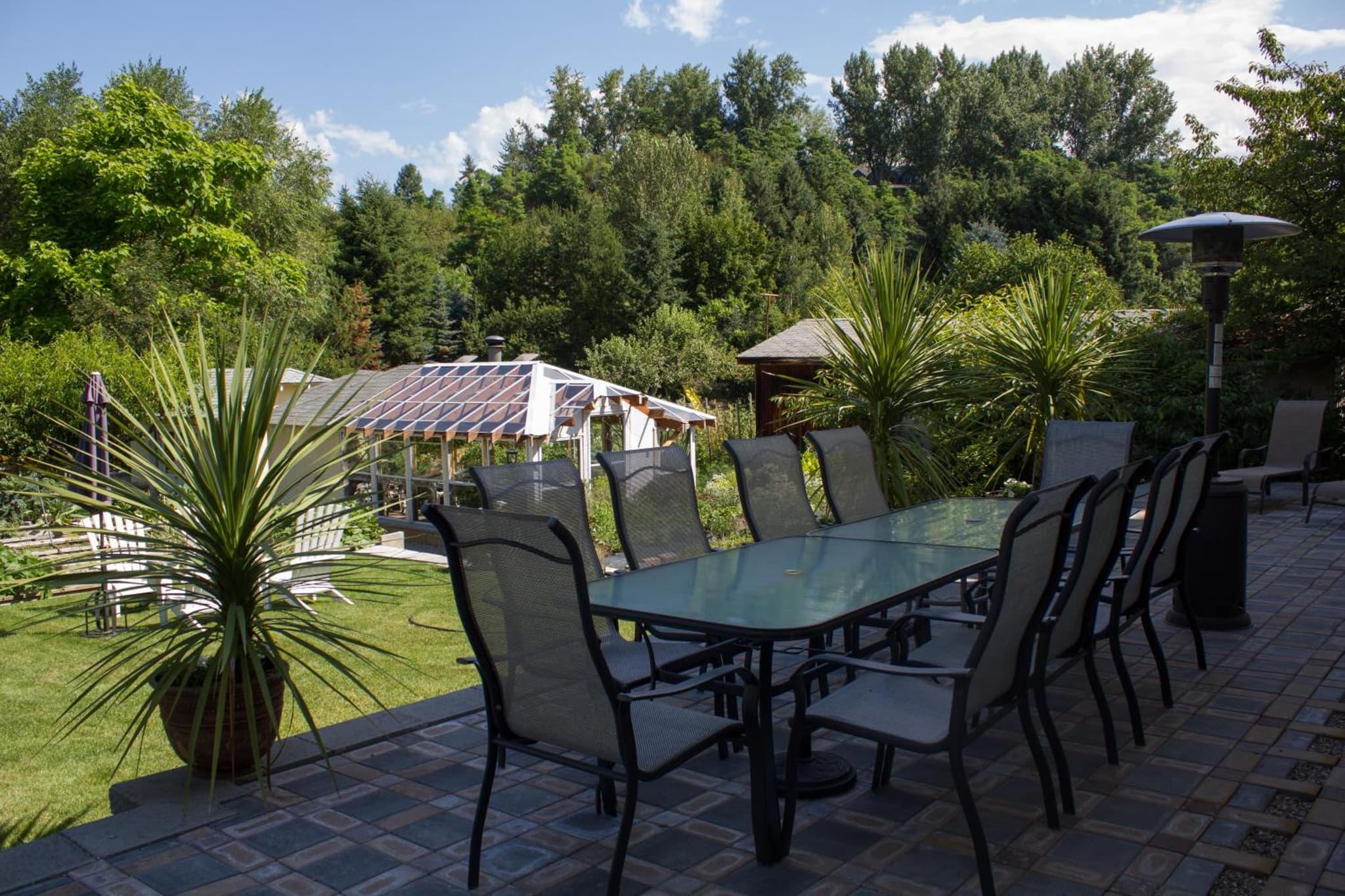 Genelle House B&B Guest House photo 8