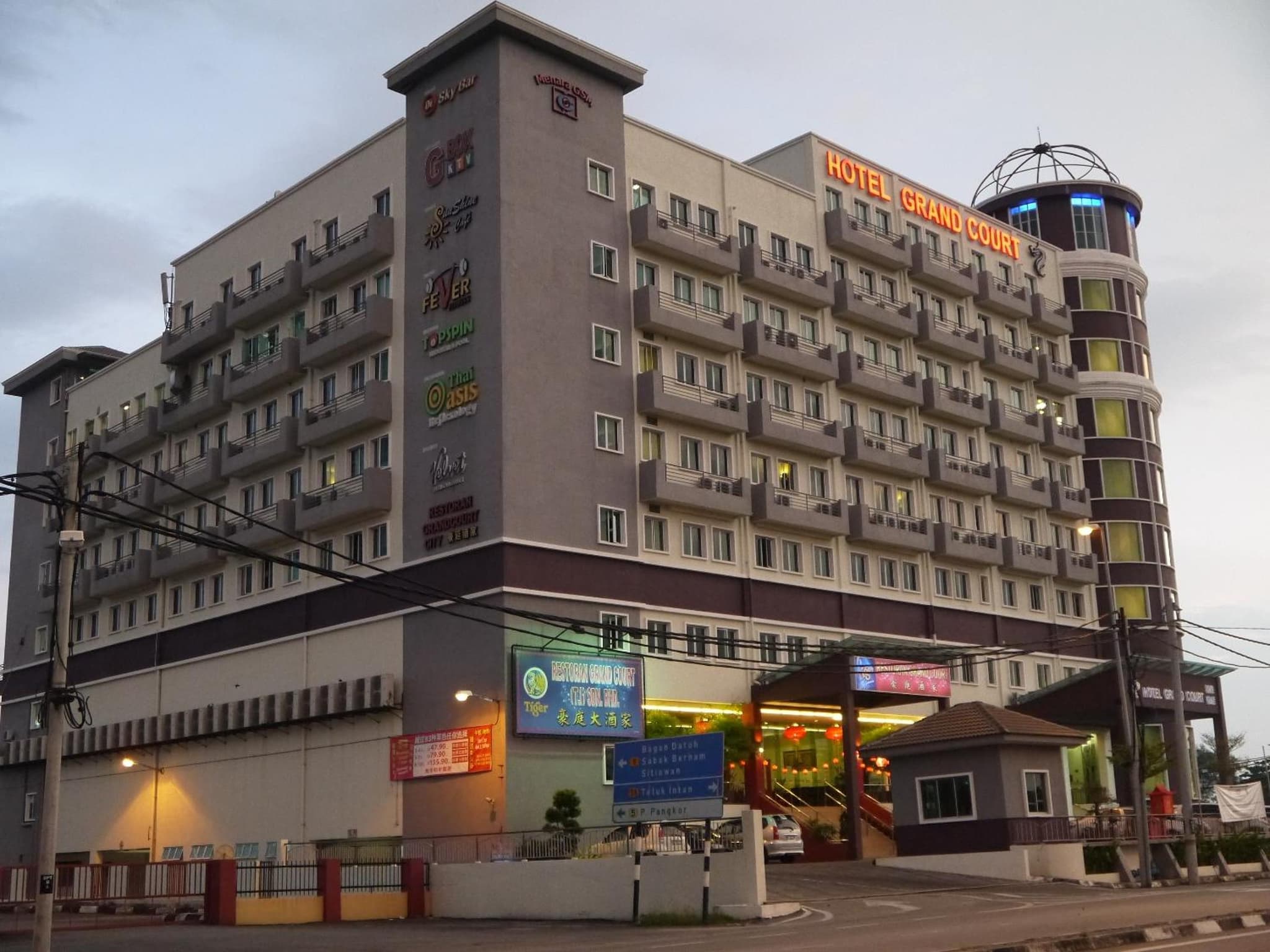 Grand Court Hotel photo 3