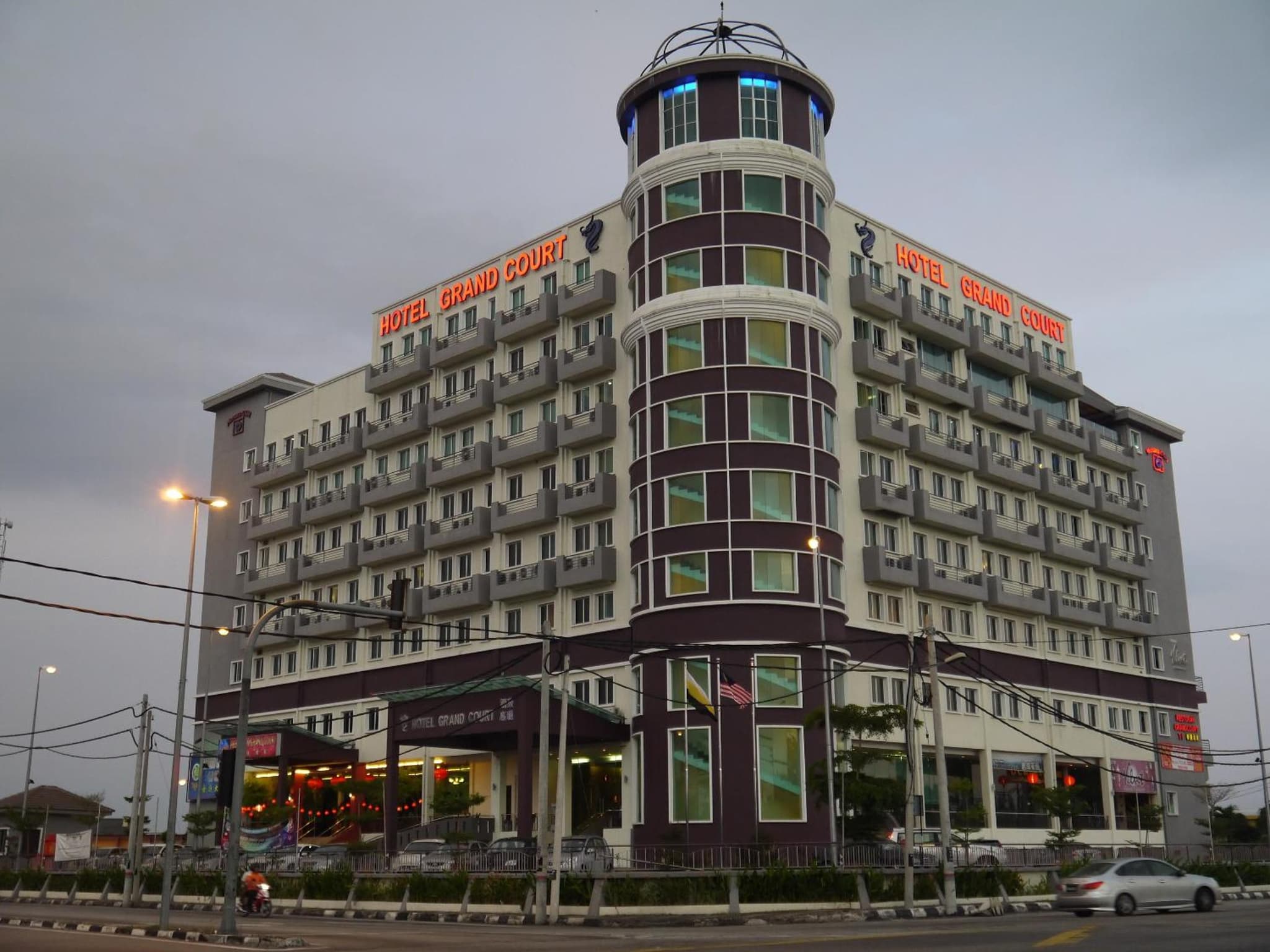 Grand Court Hotel