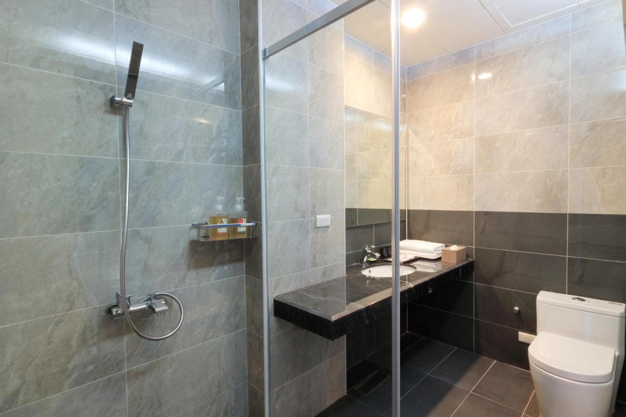 Two Home Inn photo 9