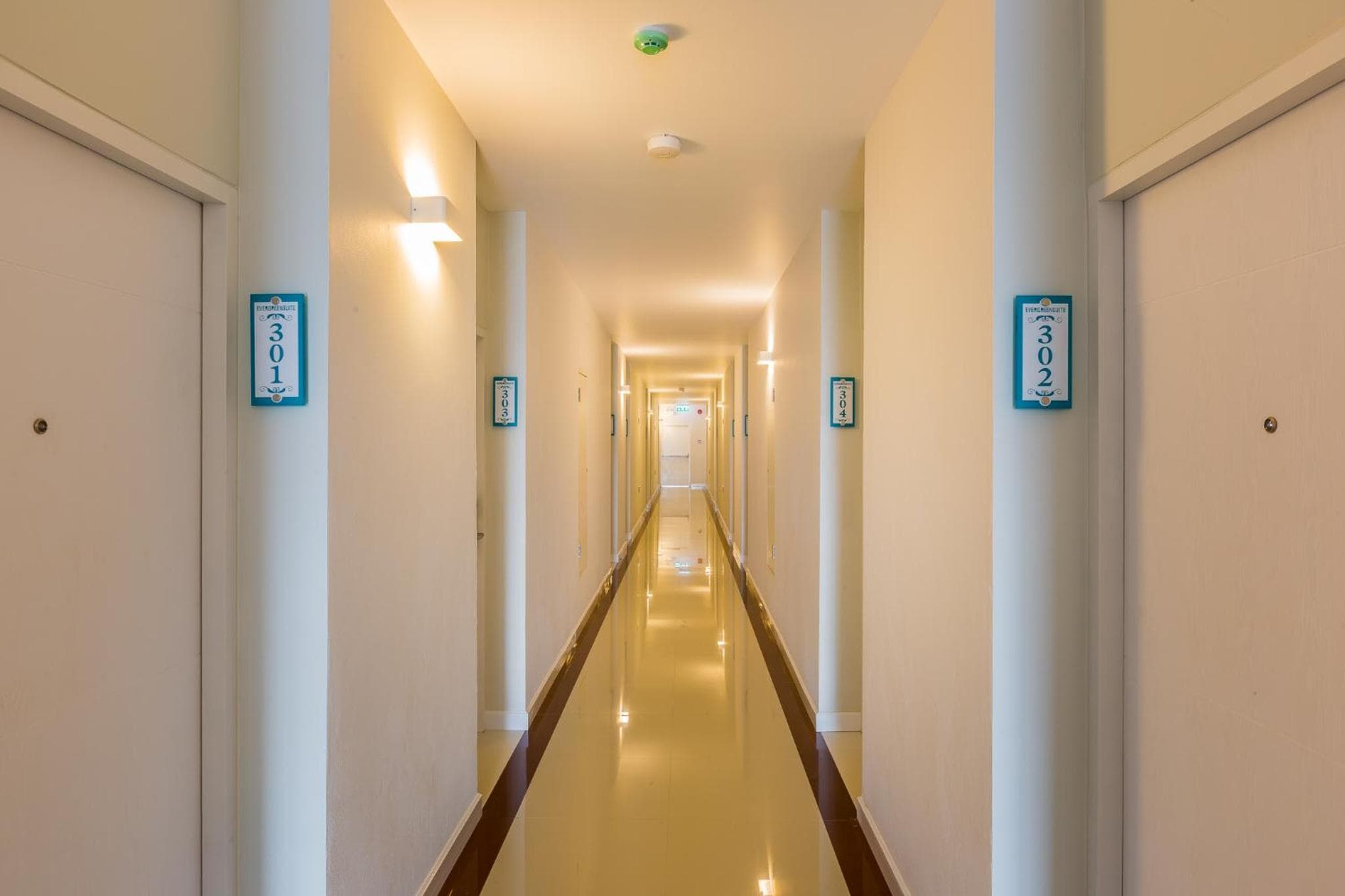 Evergreen Suite Hotel photo 4
