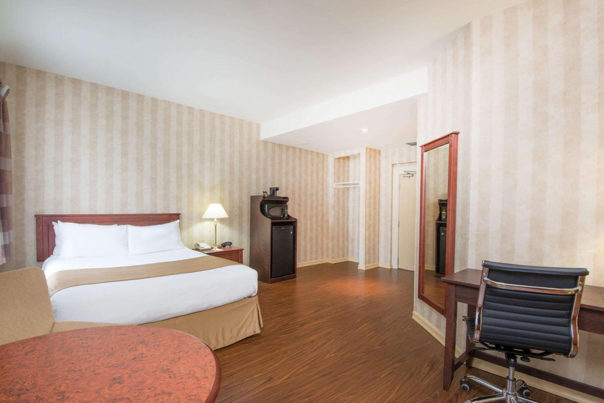 Ramada by Wyndham St. John's photo 7