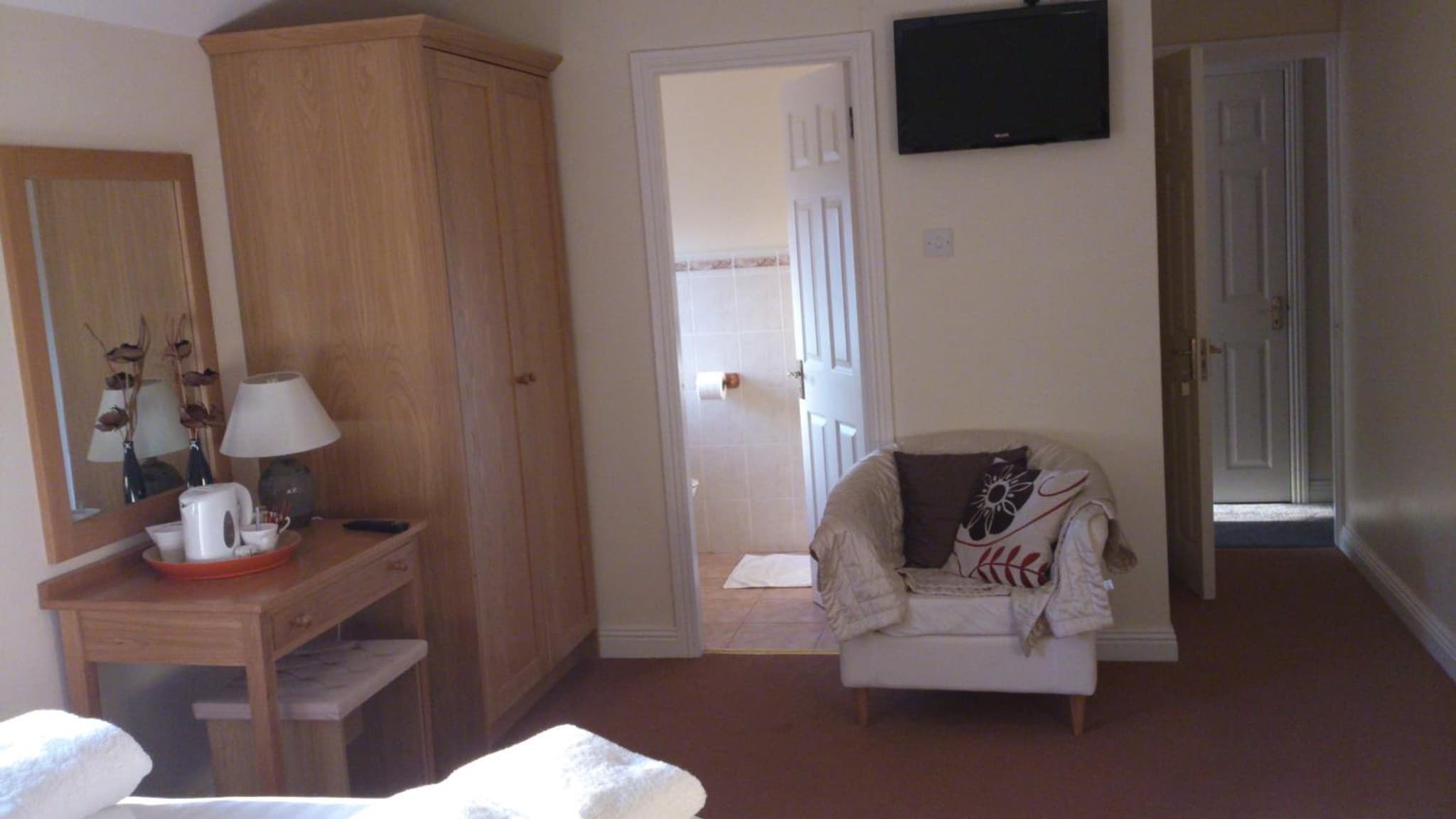 Roundstone Retreats Islandview photo 6