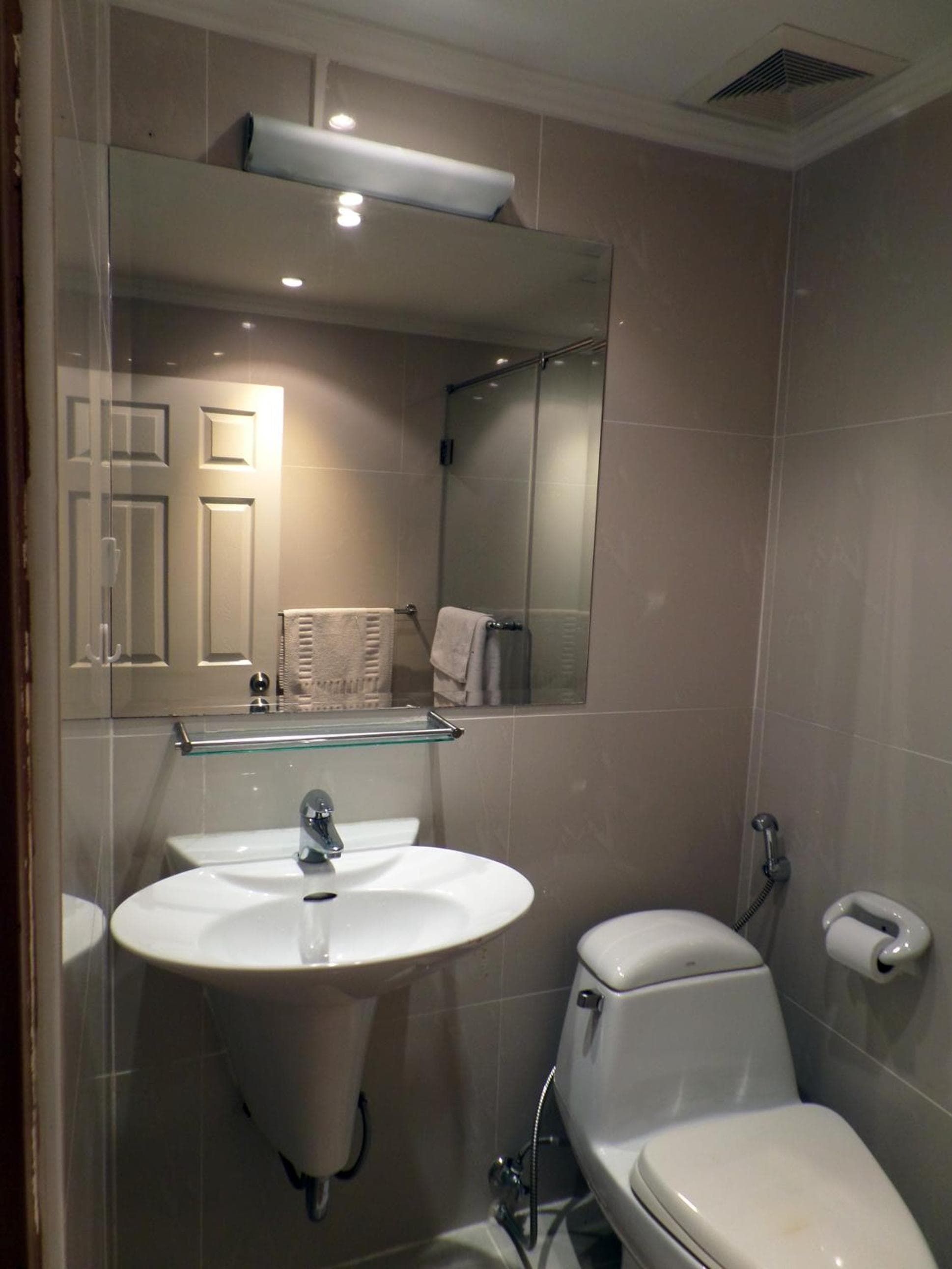 Westbury Residence photo 3