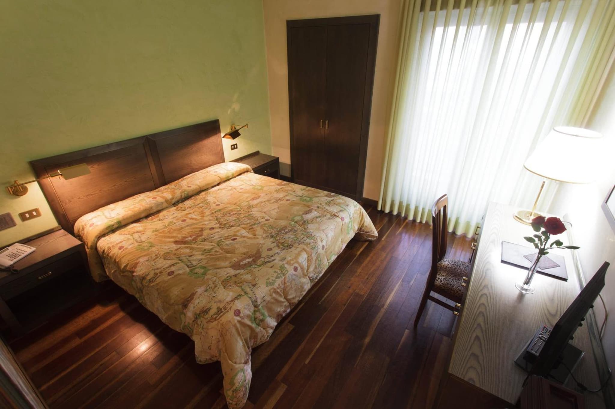 hotel room