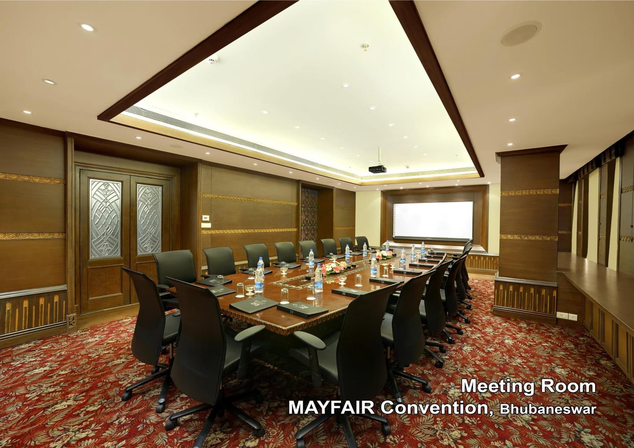 Mayfair Convention photo 8