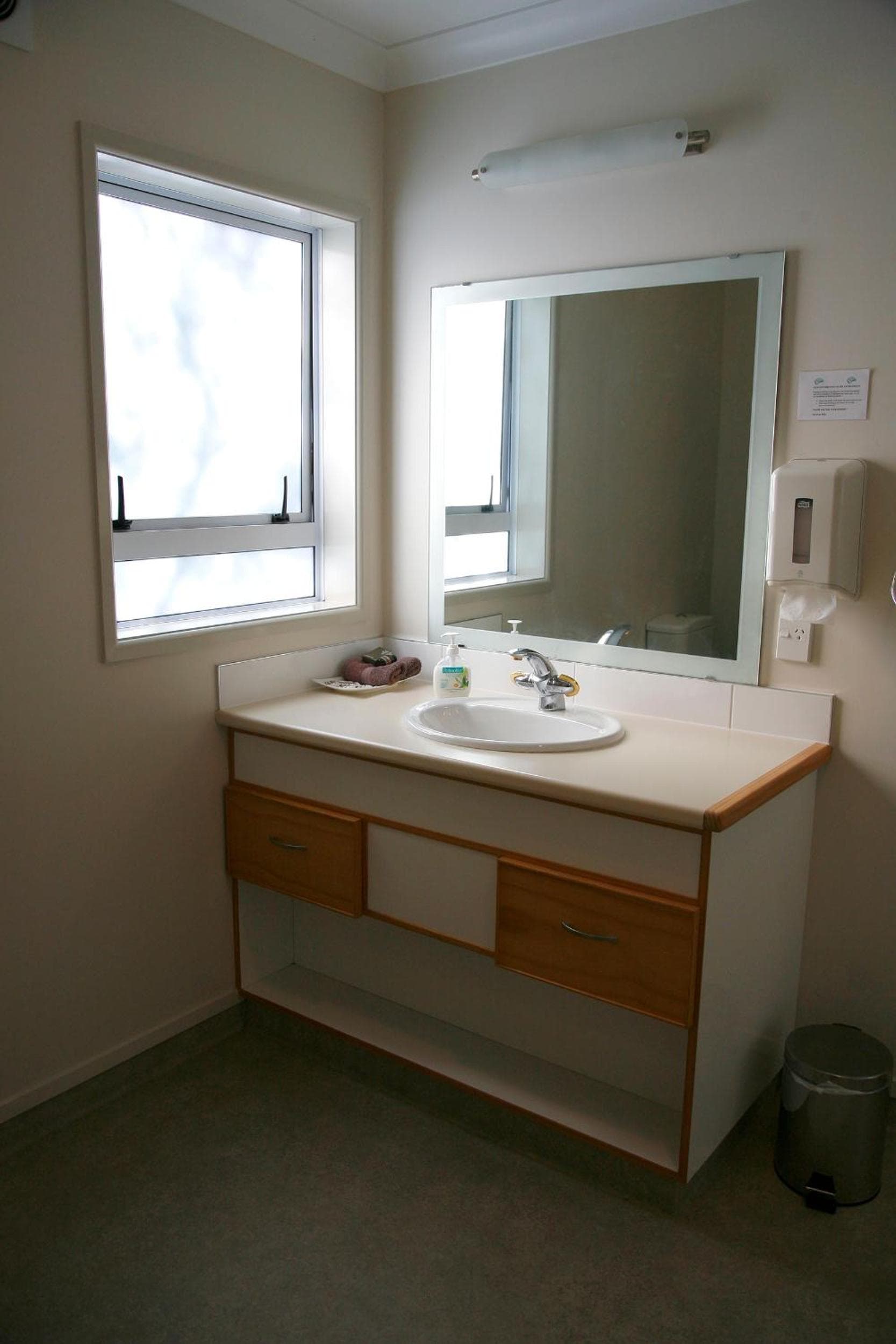 Touchwood Motor Lodge photo 2