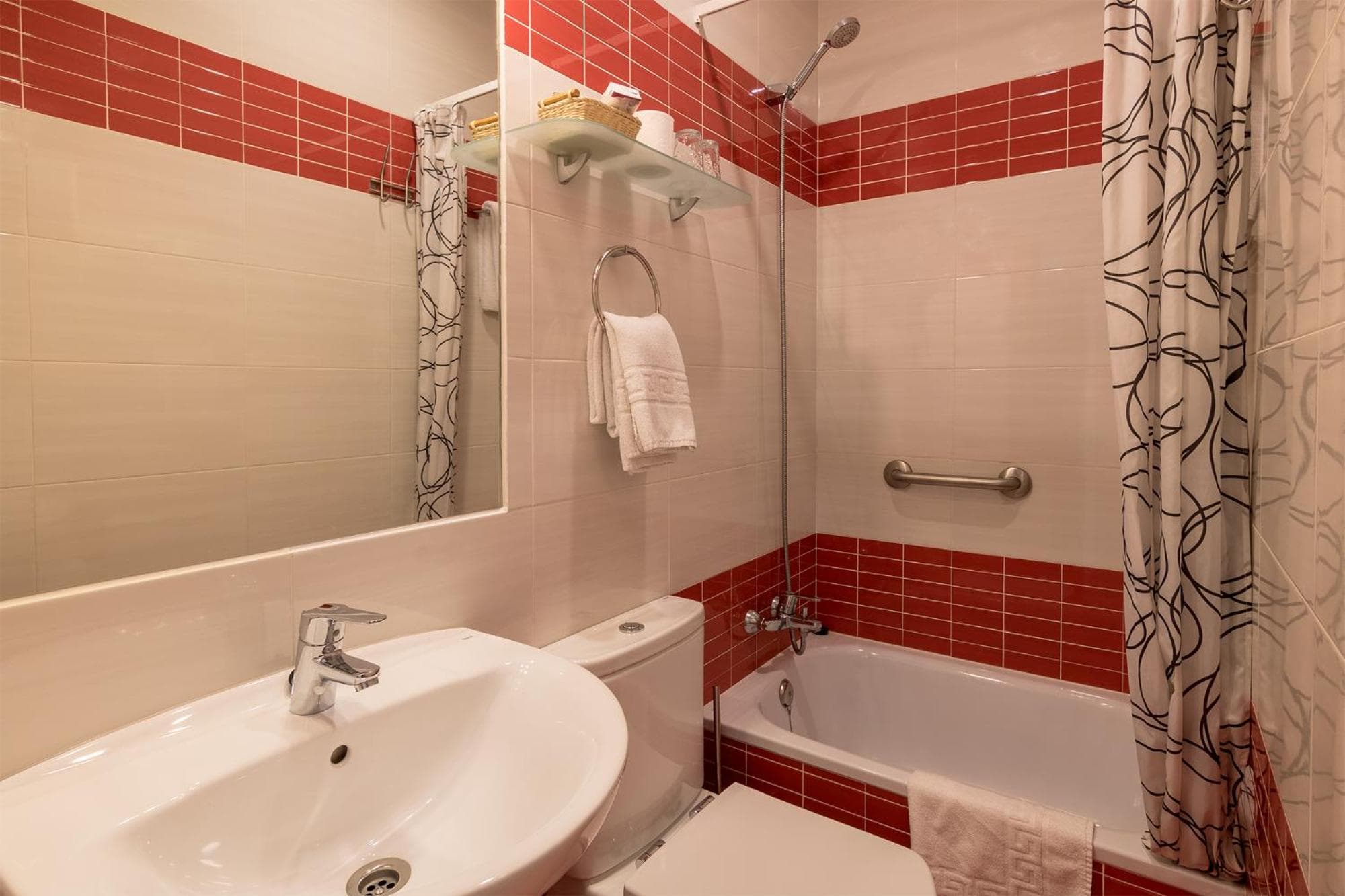 Hostal Santillan photo 6
