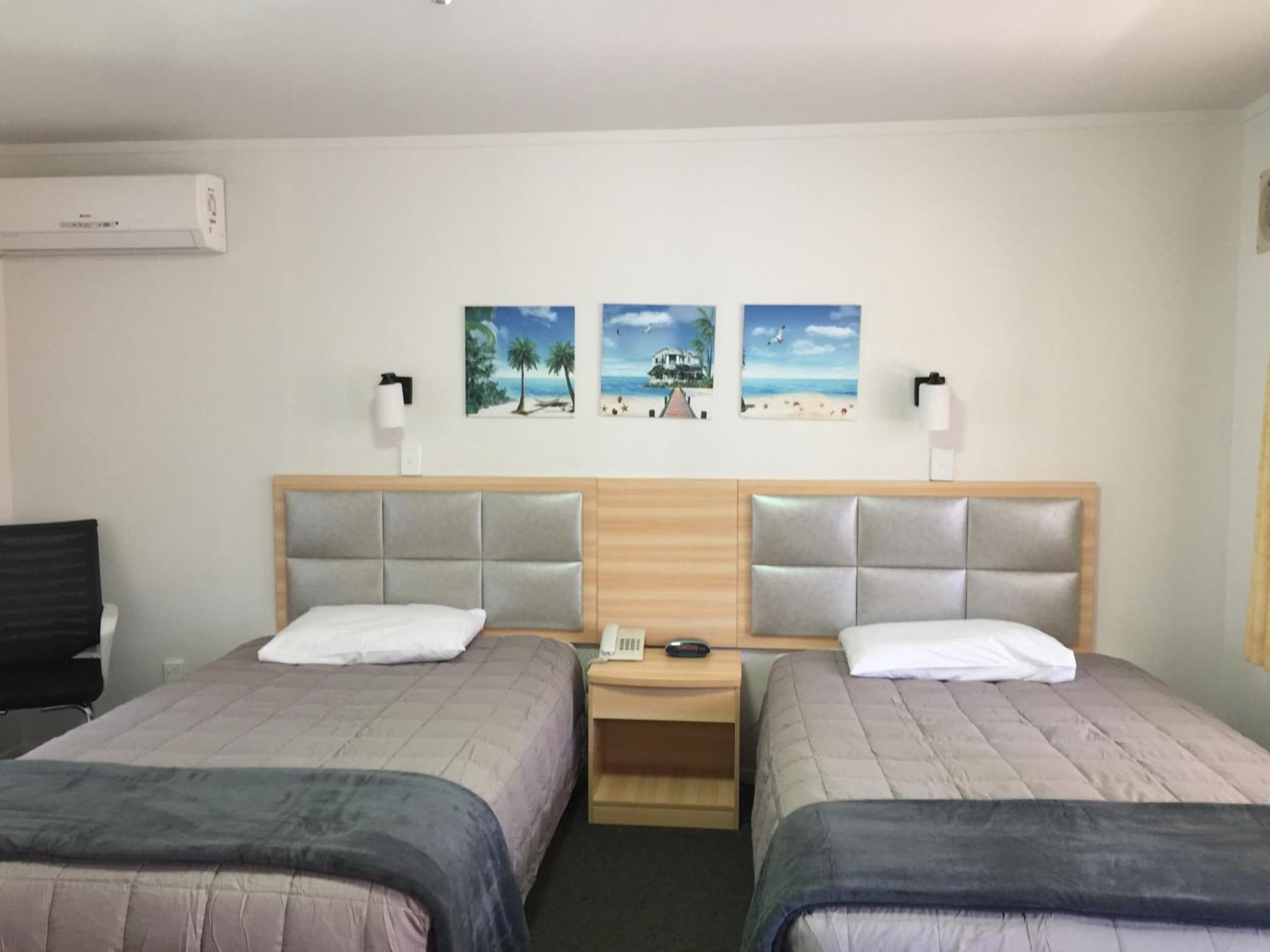 Grosvenor Motel photo 8