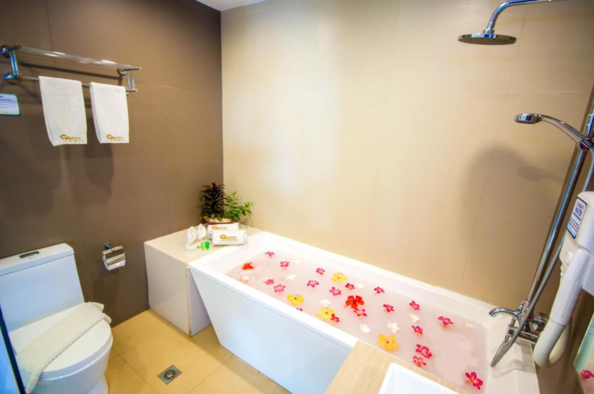 Aziza Paradise Hotel photo 5