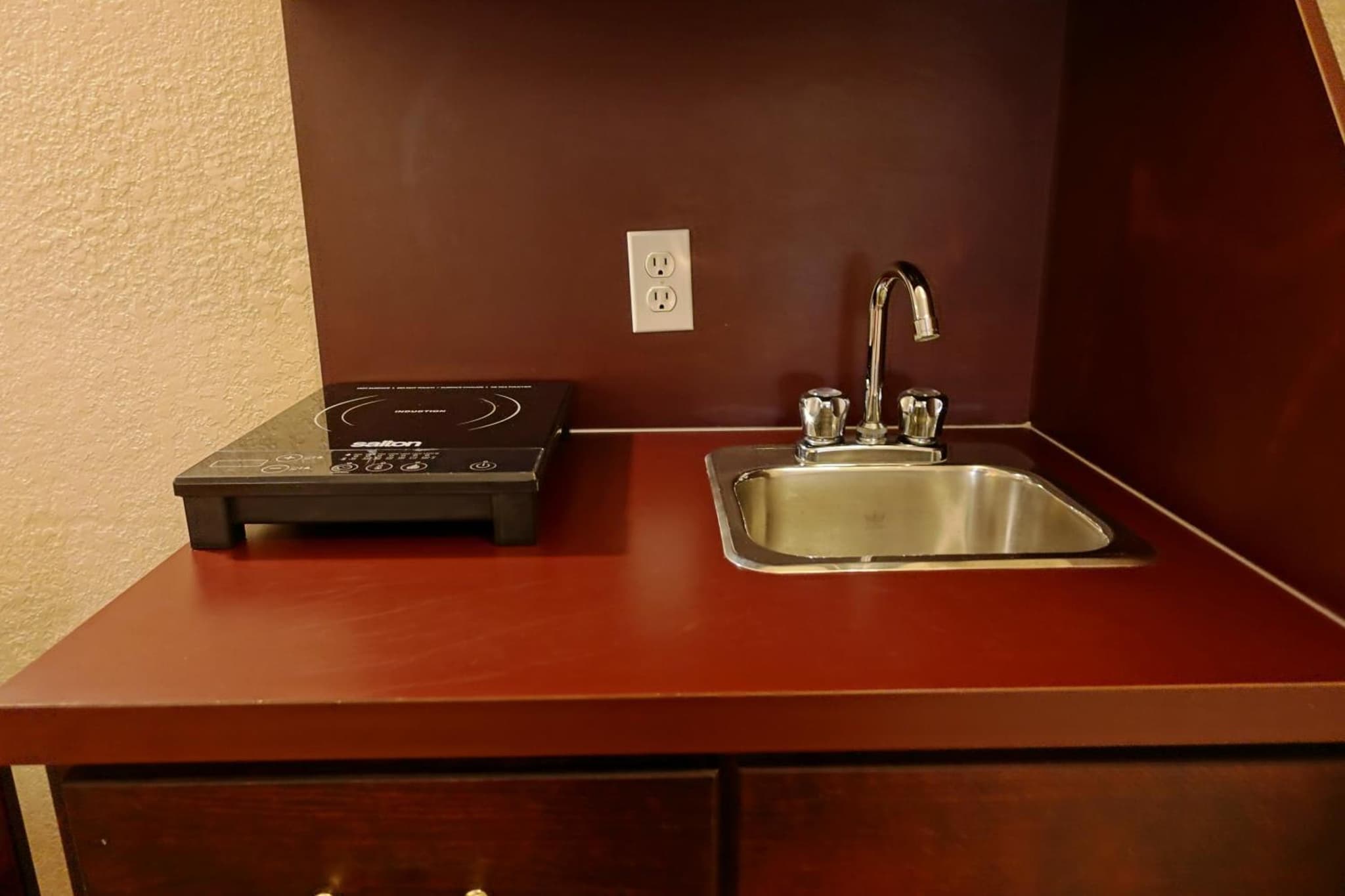Gold Circle Inn photo 2