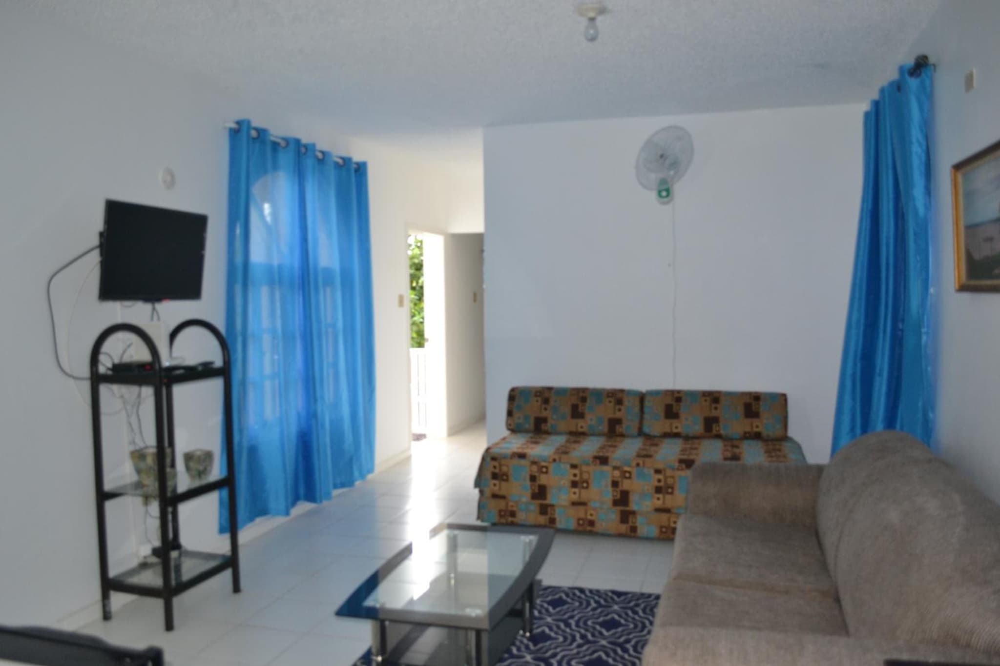 Sky Castles Apt H6 photo 4