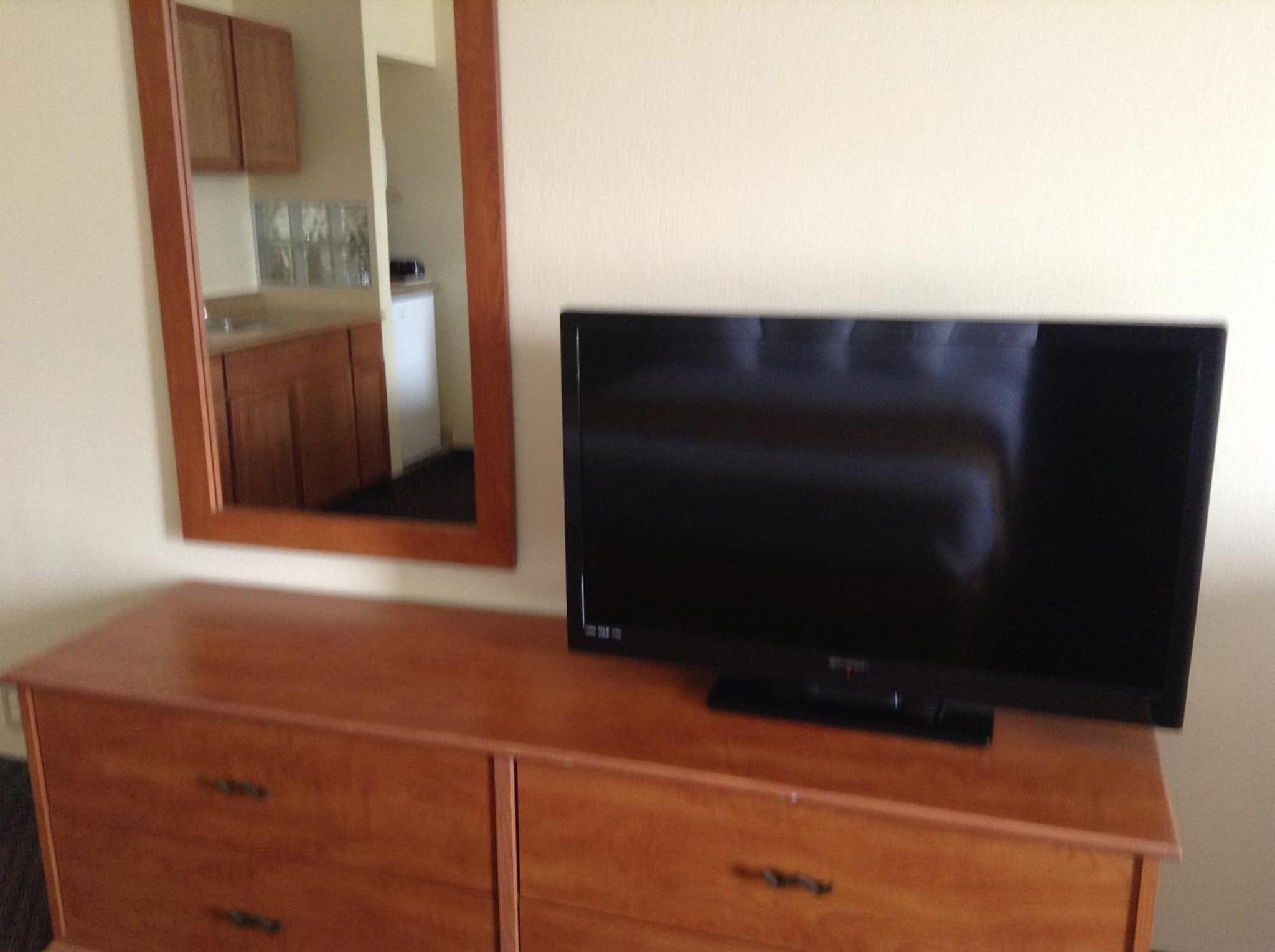 Best Inn & Suites photo 2