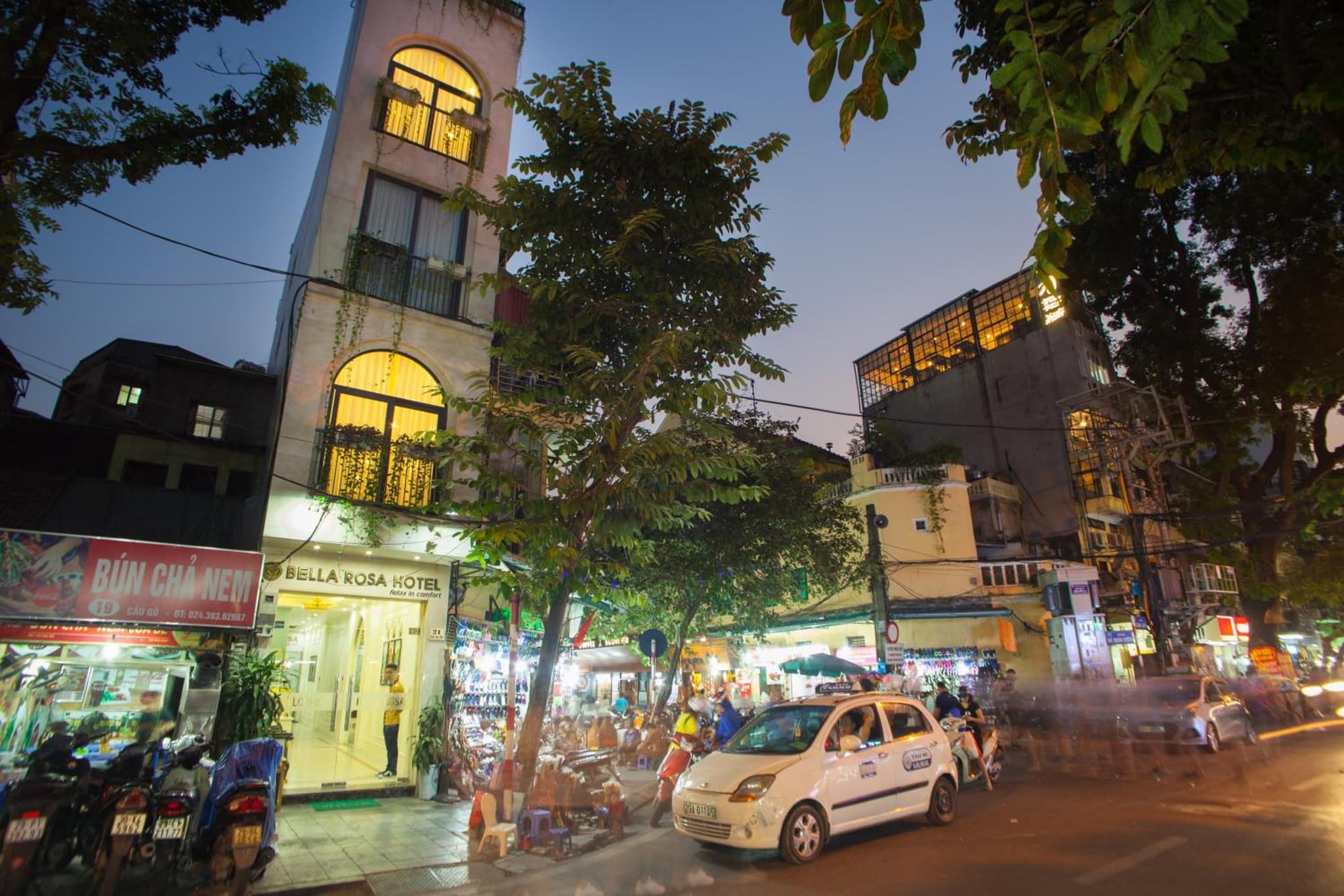 Bella Rosa Hotel & Travel