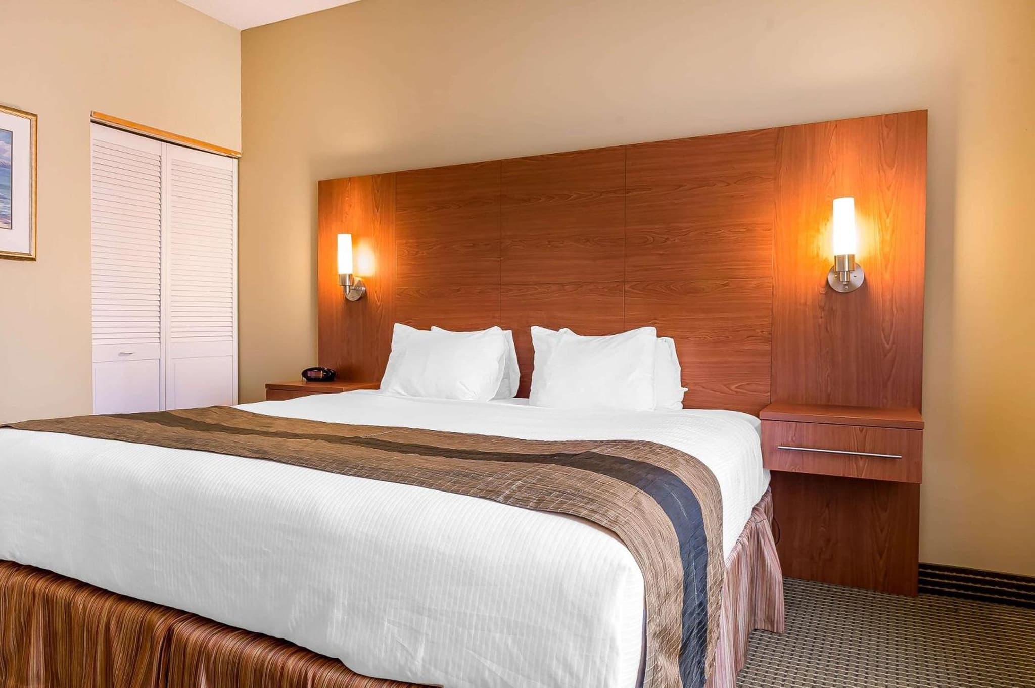 Quality Inn & Suites photo 2