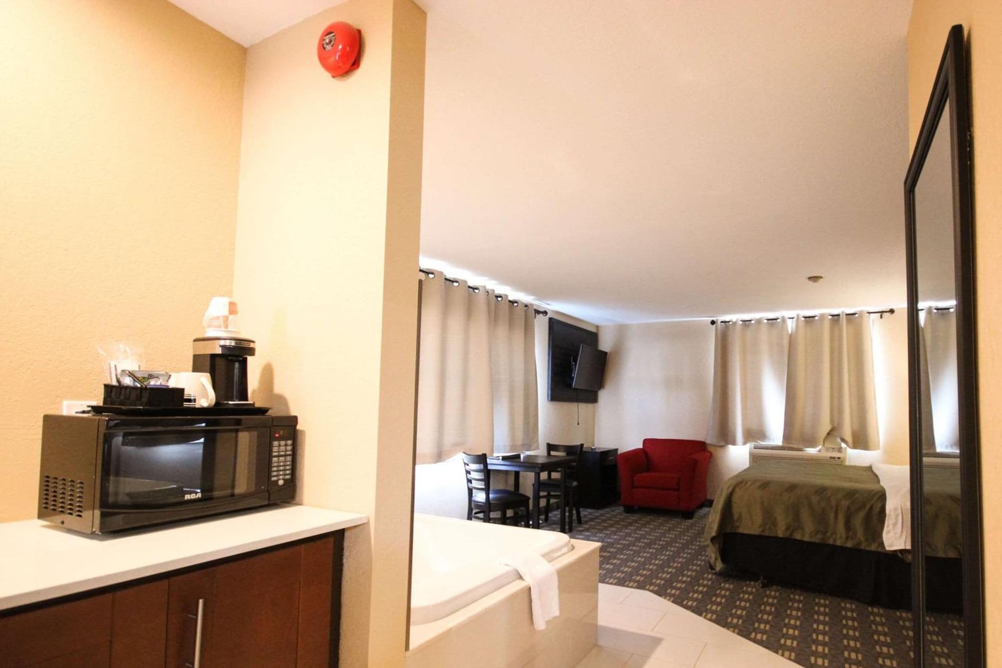 Quality Inn photo 8
