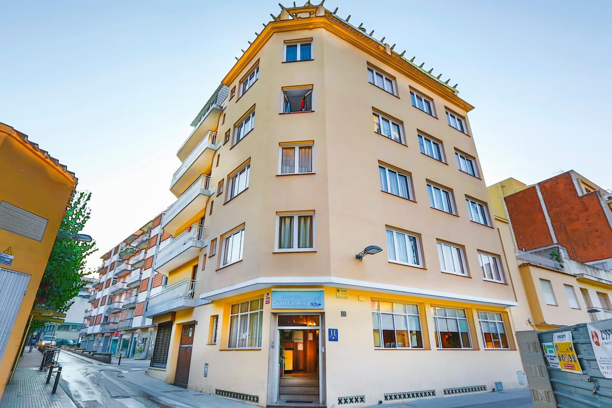 Hostal Santa Ana